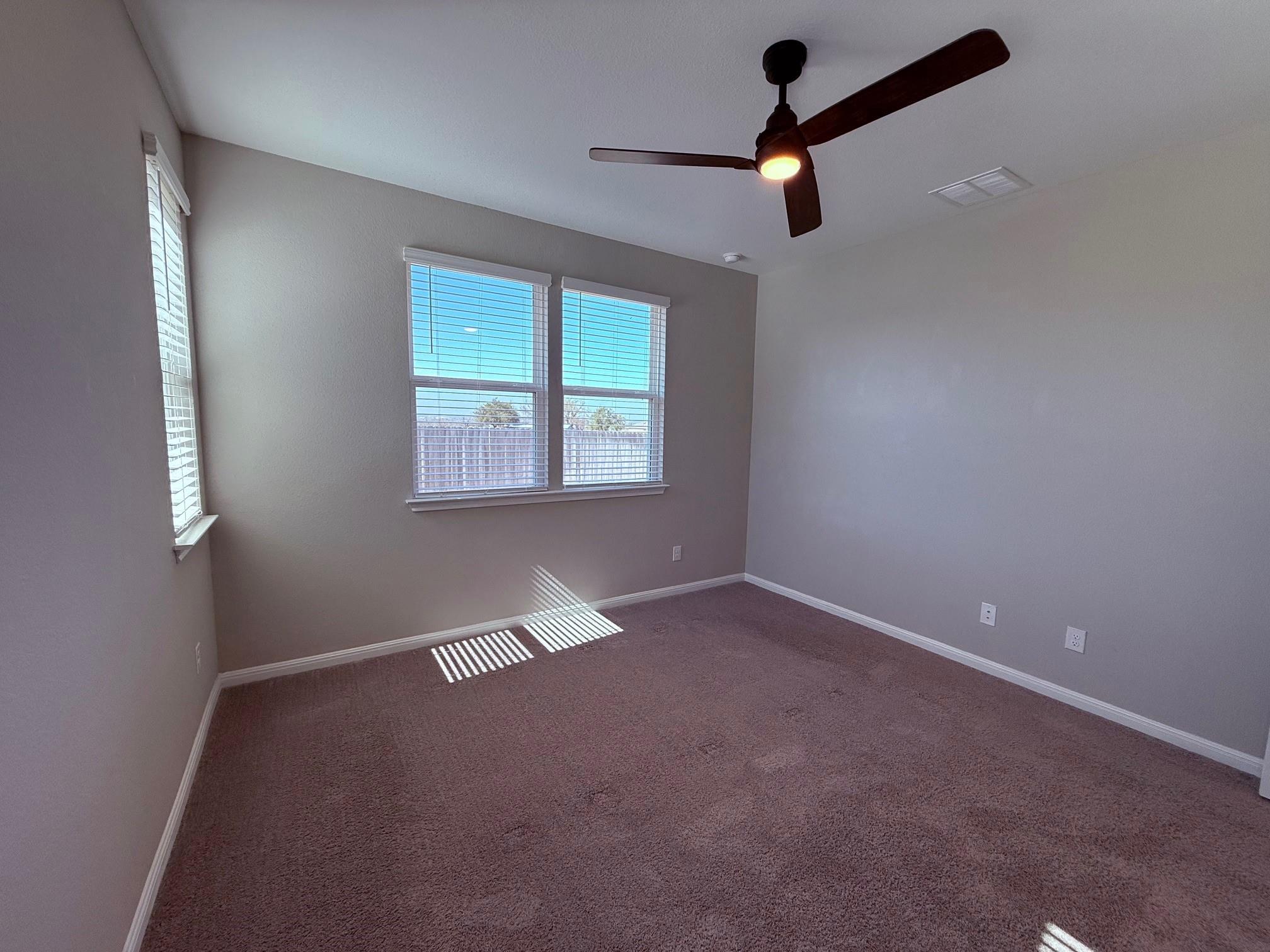 660 Seabiscuit Dr Property Photo 14