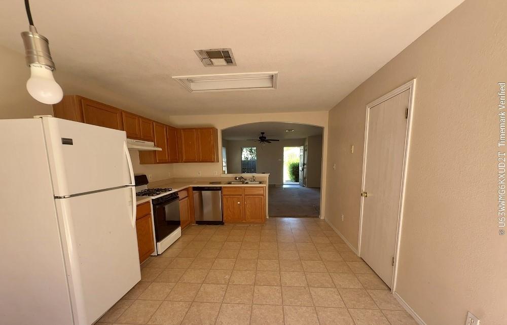 128 Grant Way Property Photo 6