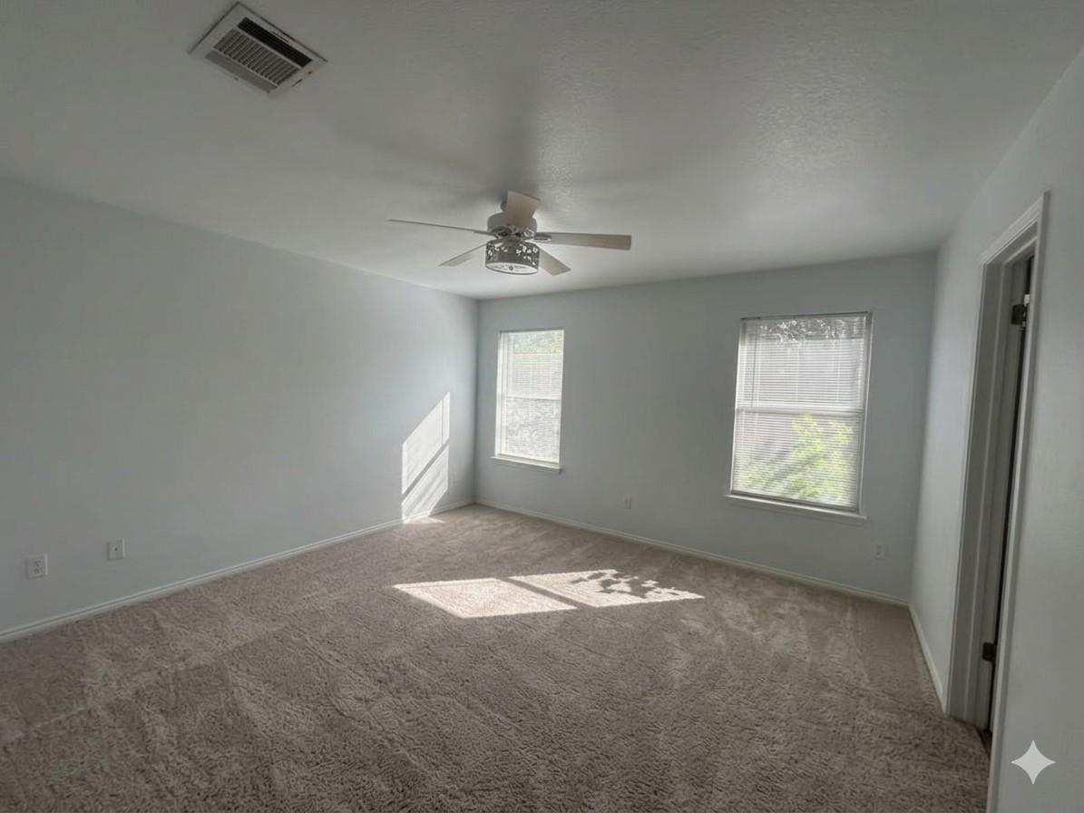 128 Grant Way Property Photo 7