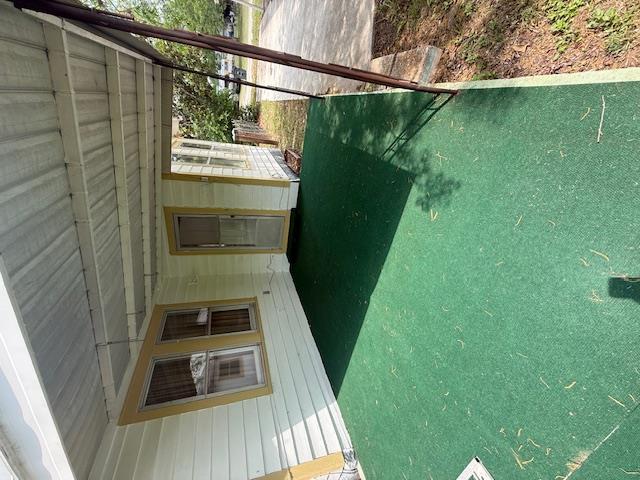 220 Main St Property Photo 11