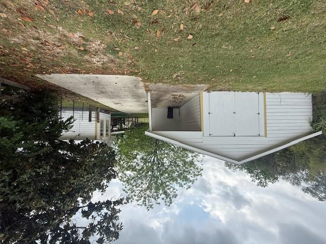 220 Main St Property Photo 13