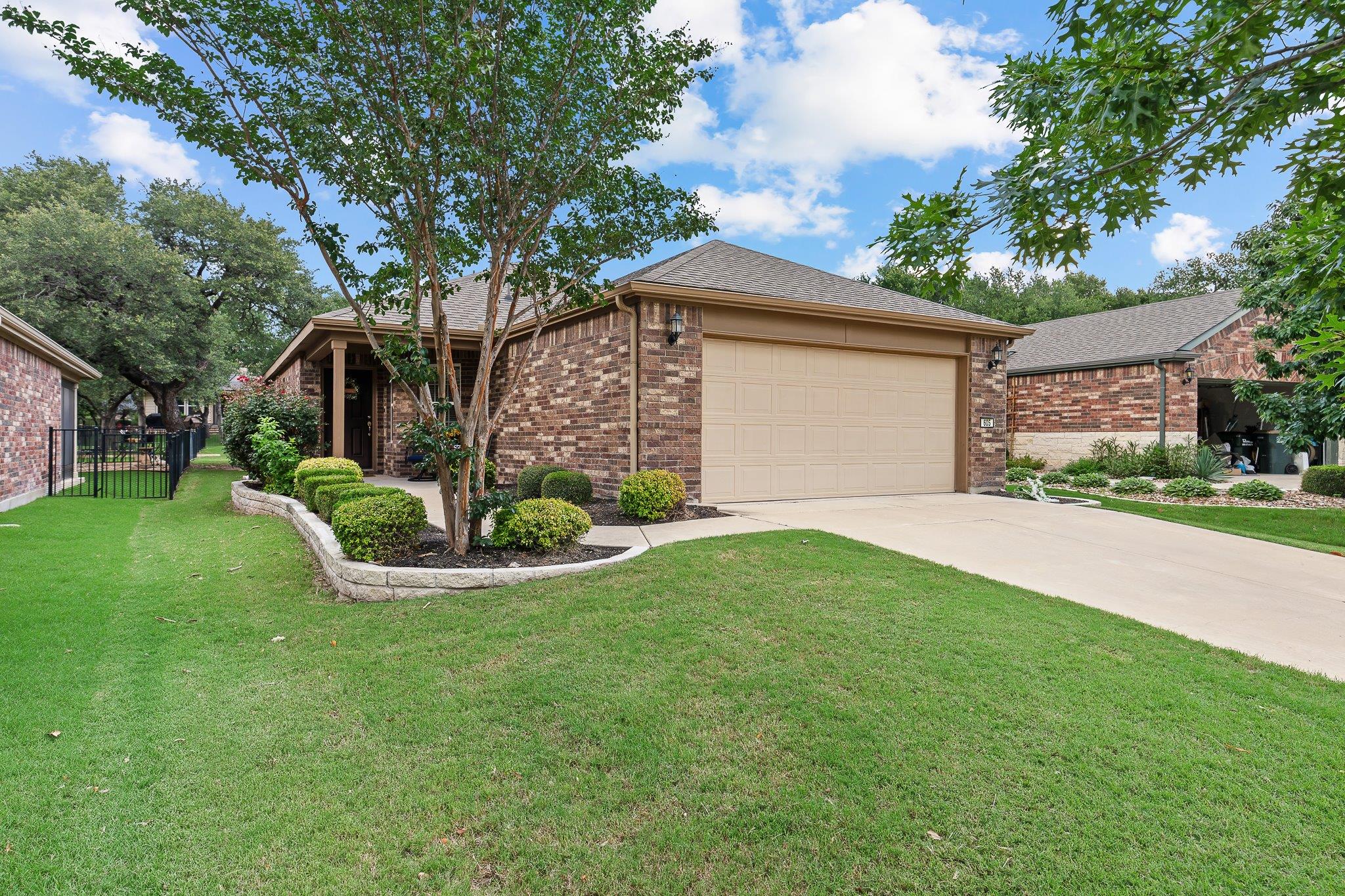 605 Chambers Creek Ct Property Photo 1