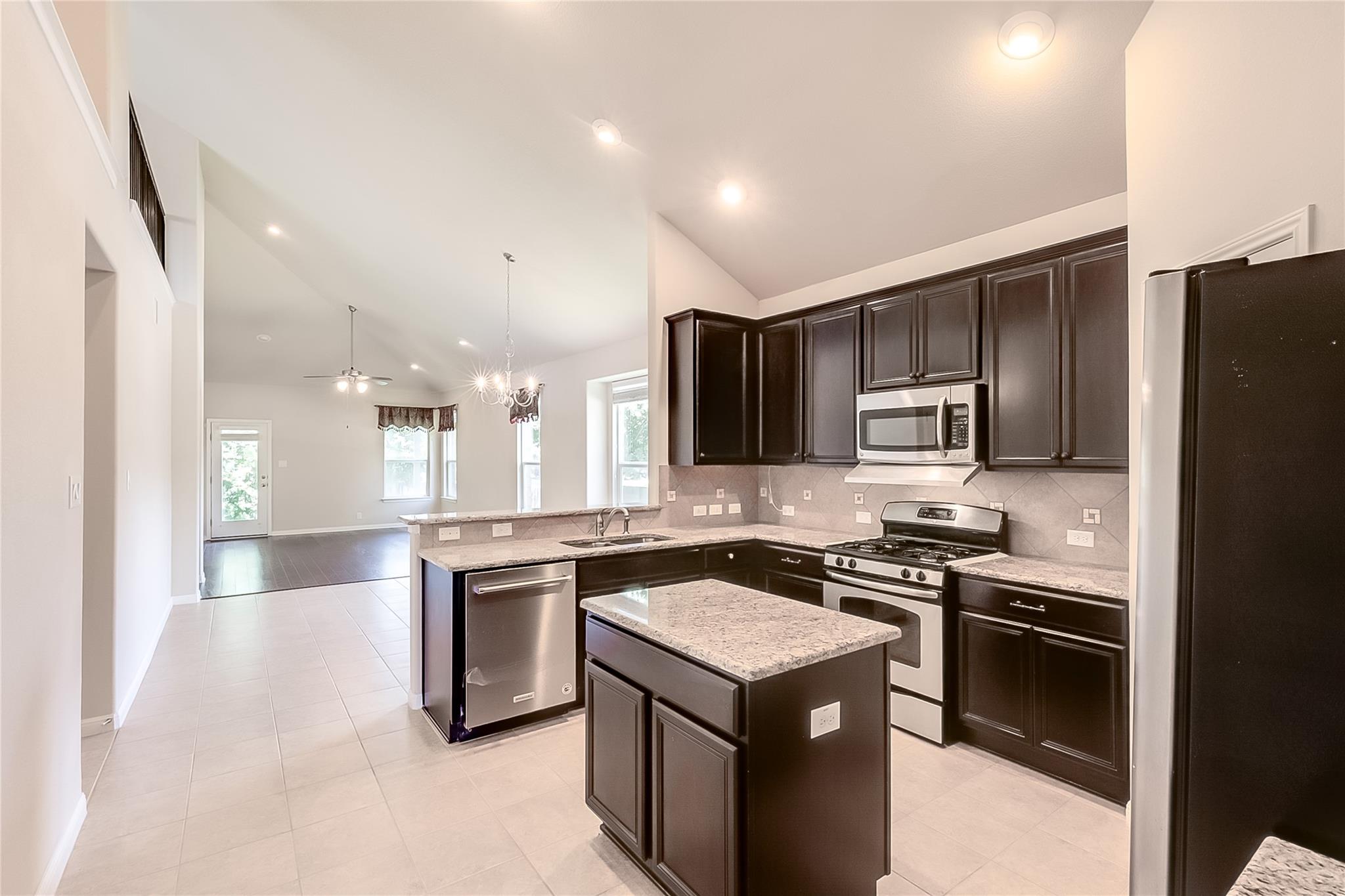 11101 Wyola Bnd Property Photo 6