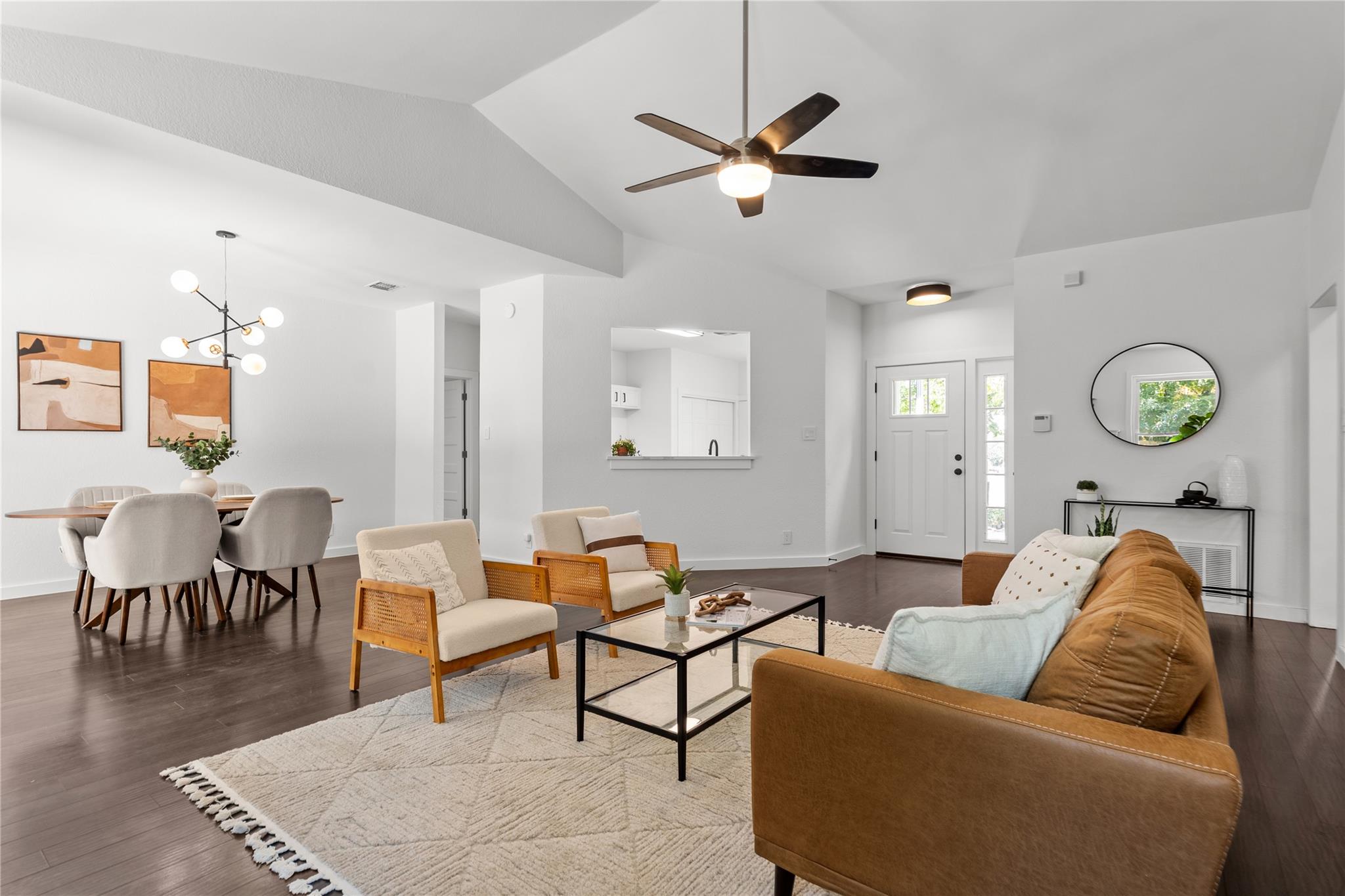 8924 Black Oak St Property Photo 4