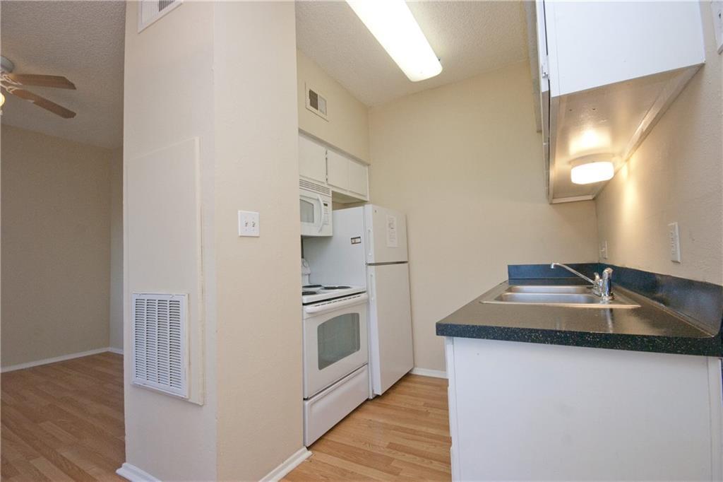 2818 Nueces St #310 Property Photo 2
