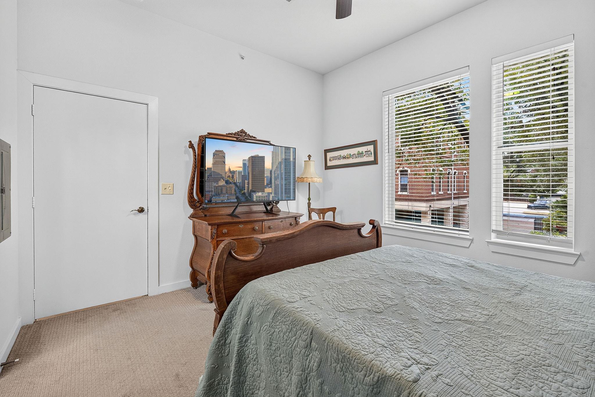 1900 Barton Springs Rd #2047 Property Photo 15