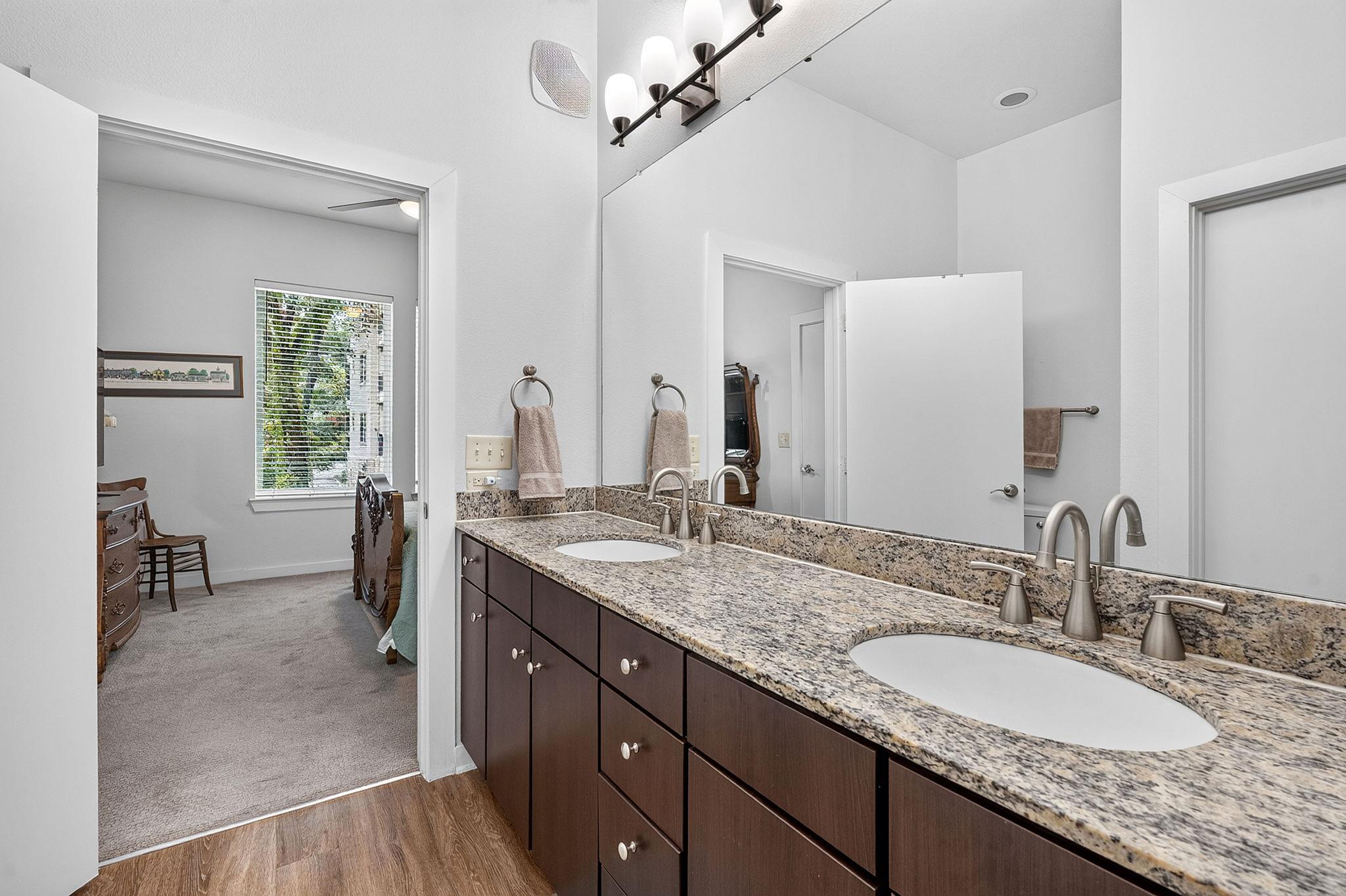 1900 Barton Springs Rd #2047 Property Photo 18
