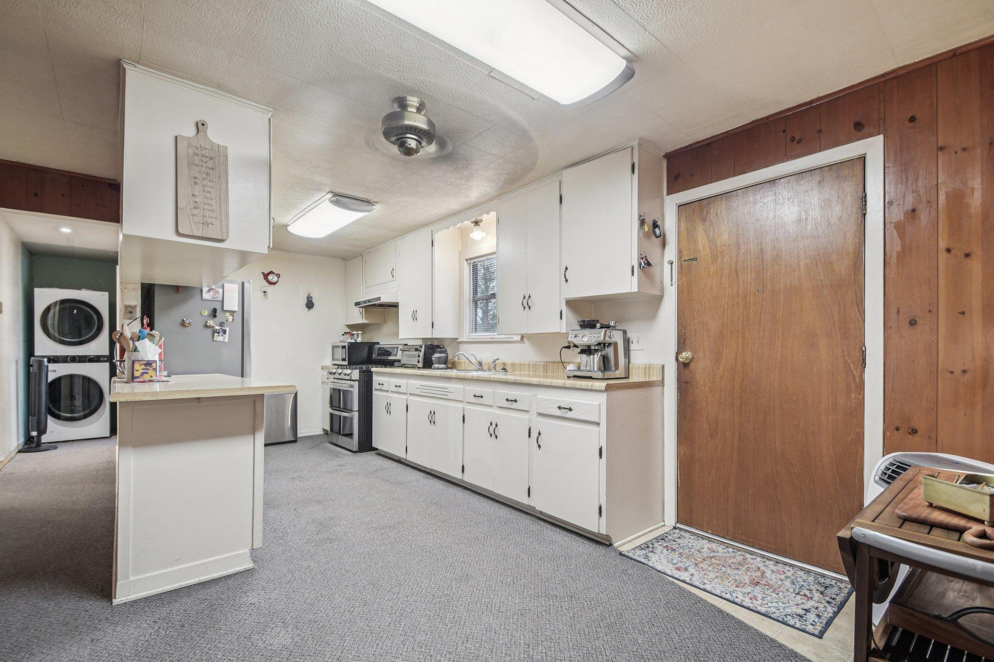 902 Turney St Property Photo 13