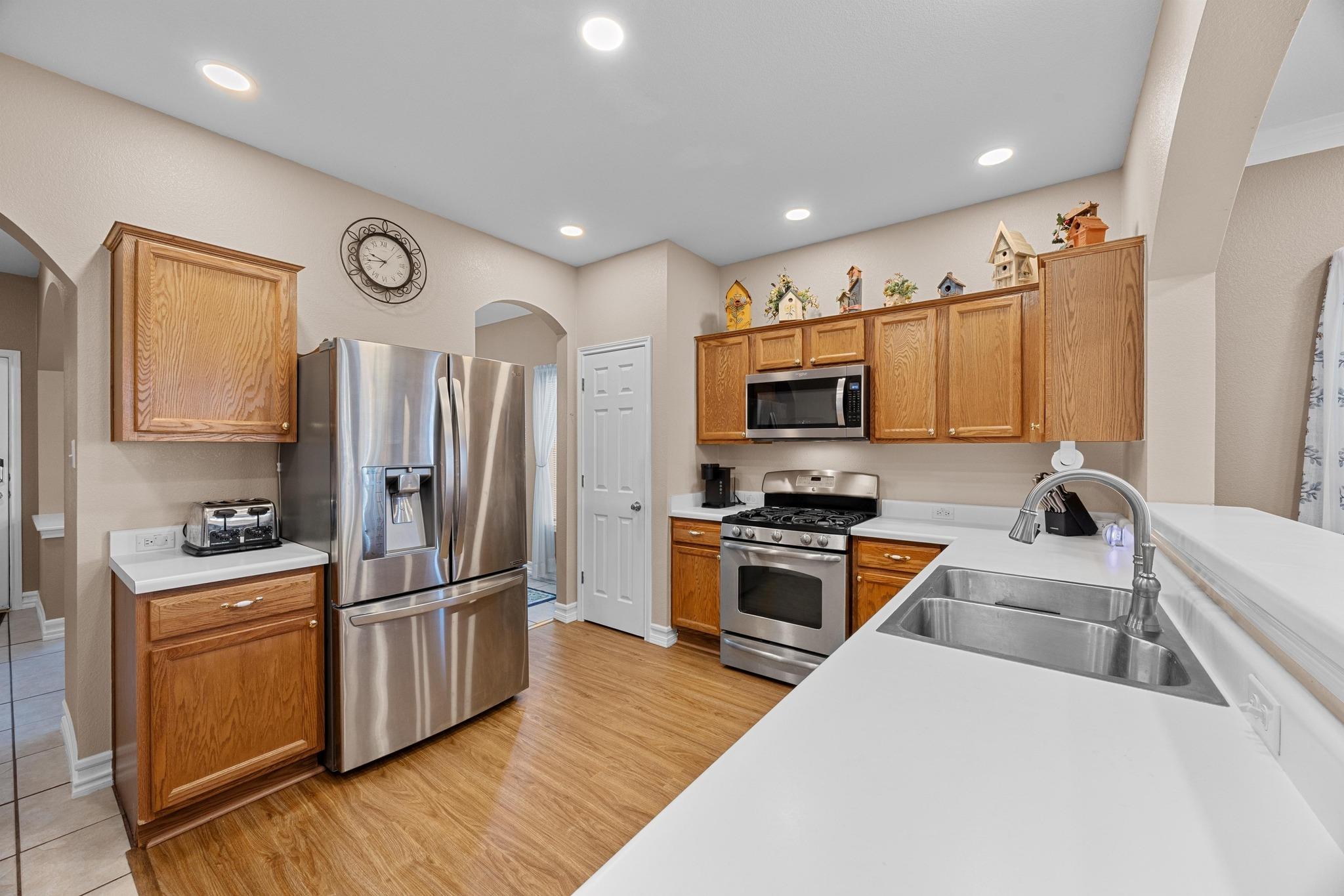 810 Estancia Way Property Photo 7