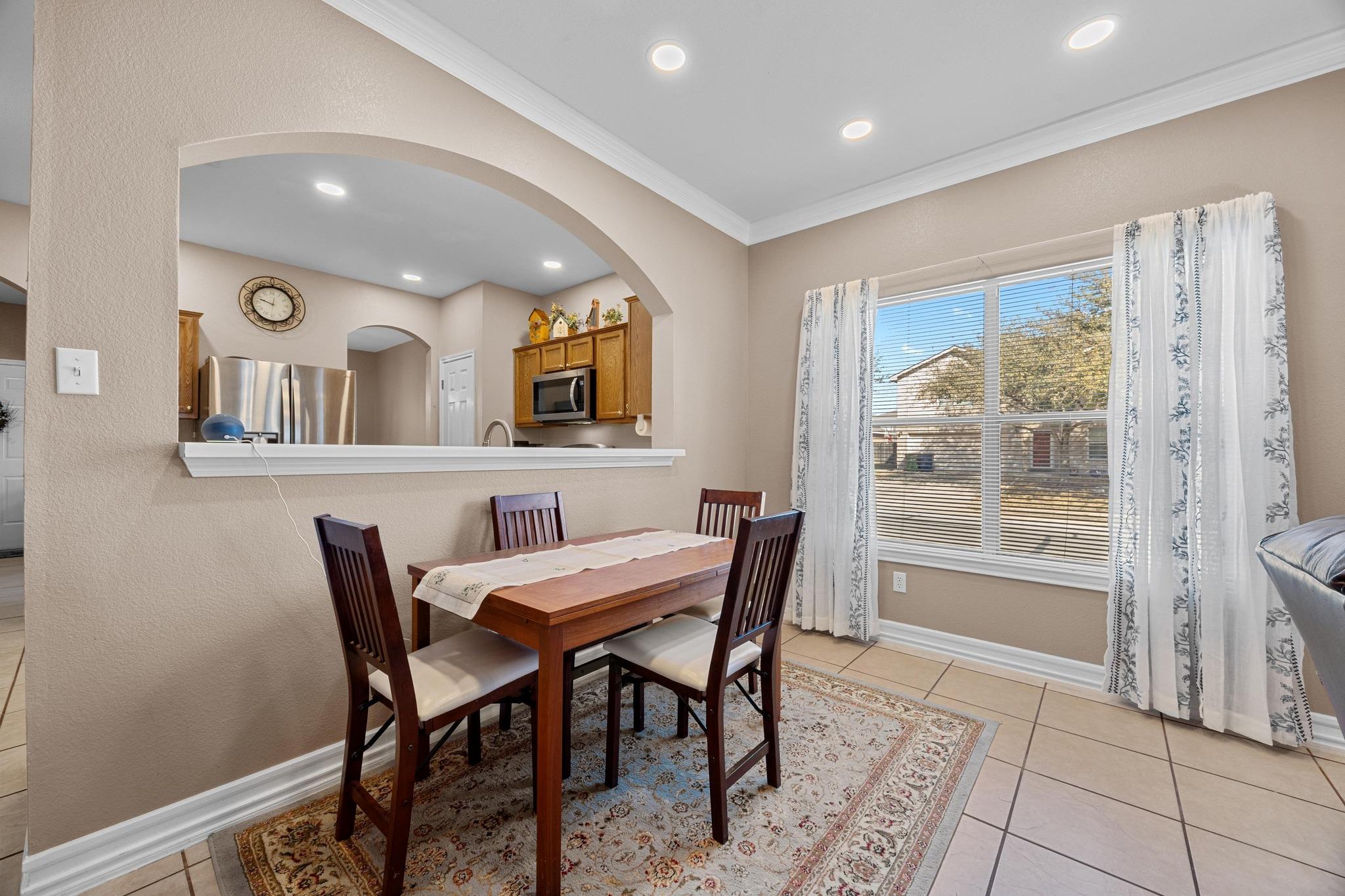 810 Estancia Way Property Photo 9