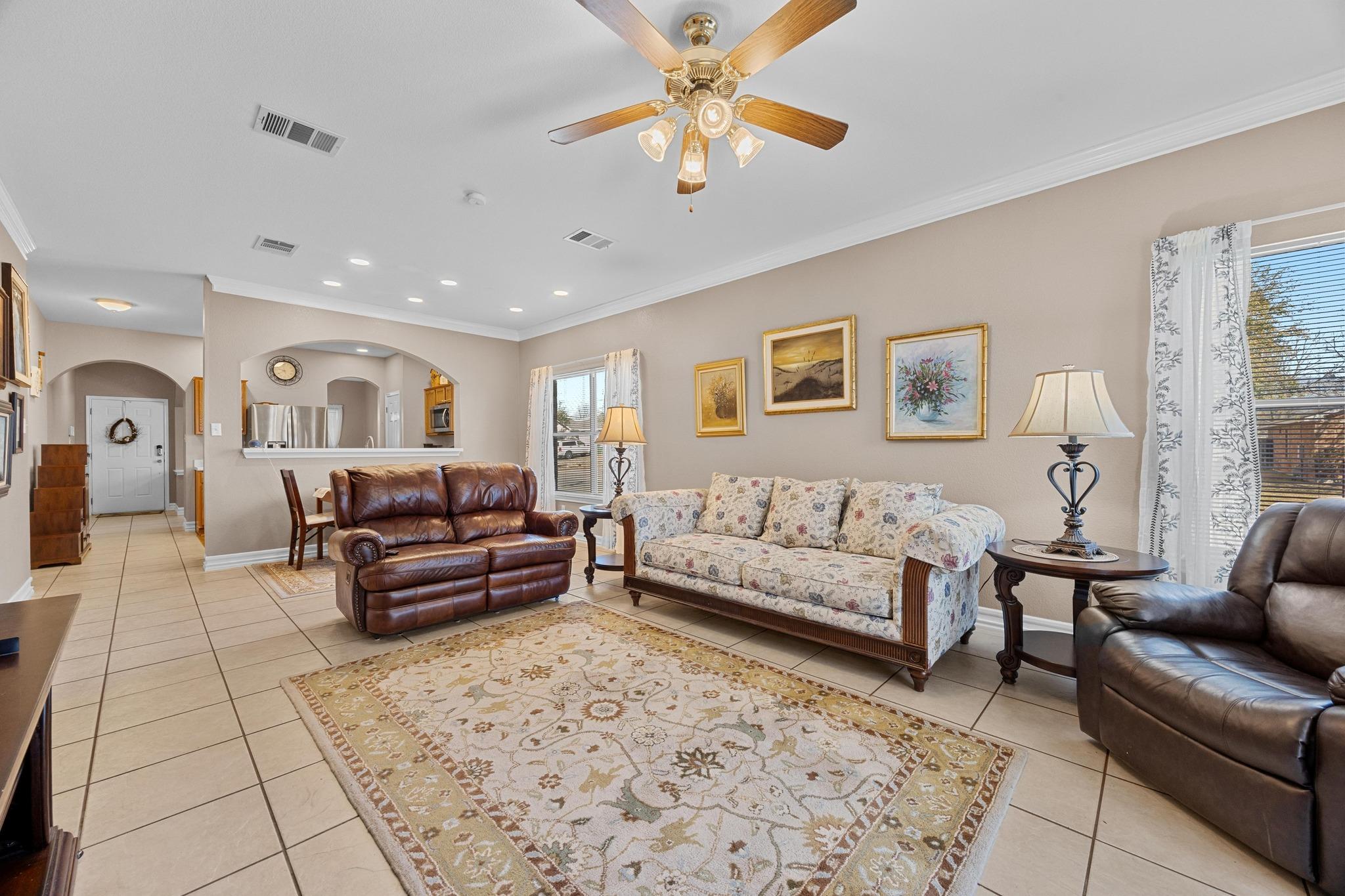 810 Estancia Way Property Photo 12