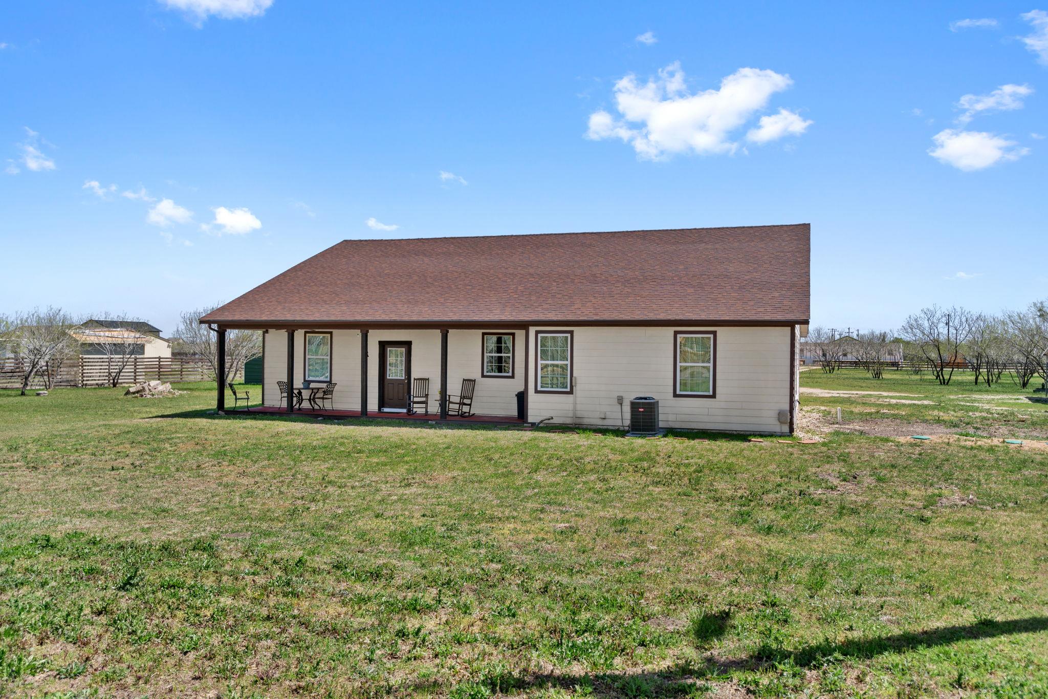 8034207 Property Photo 1