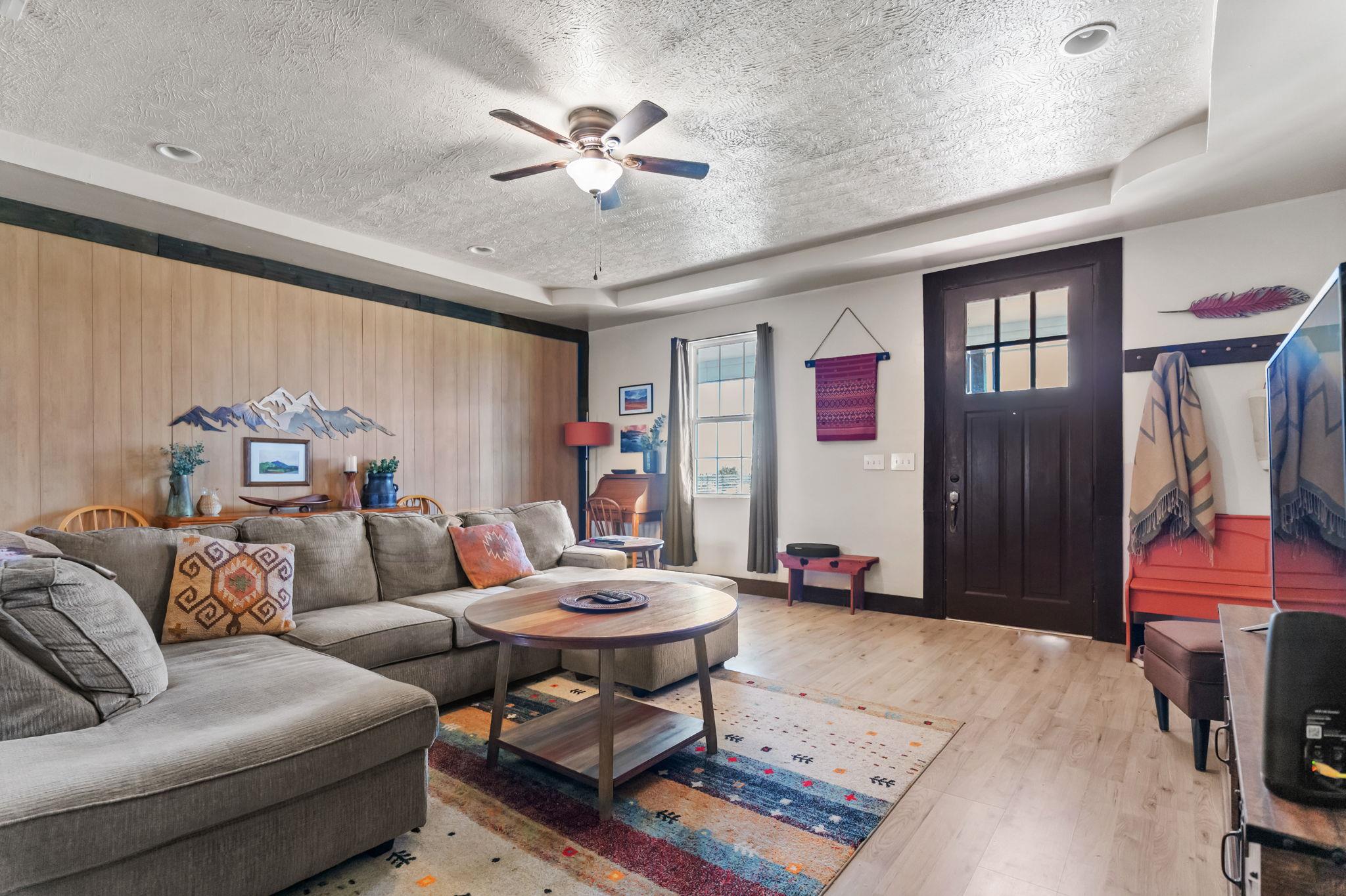 8034207 Property Photo 12