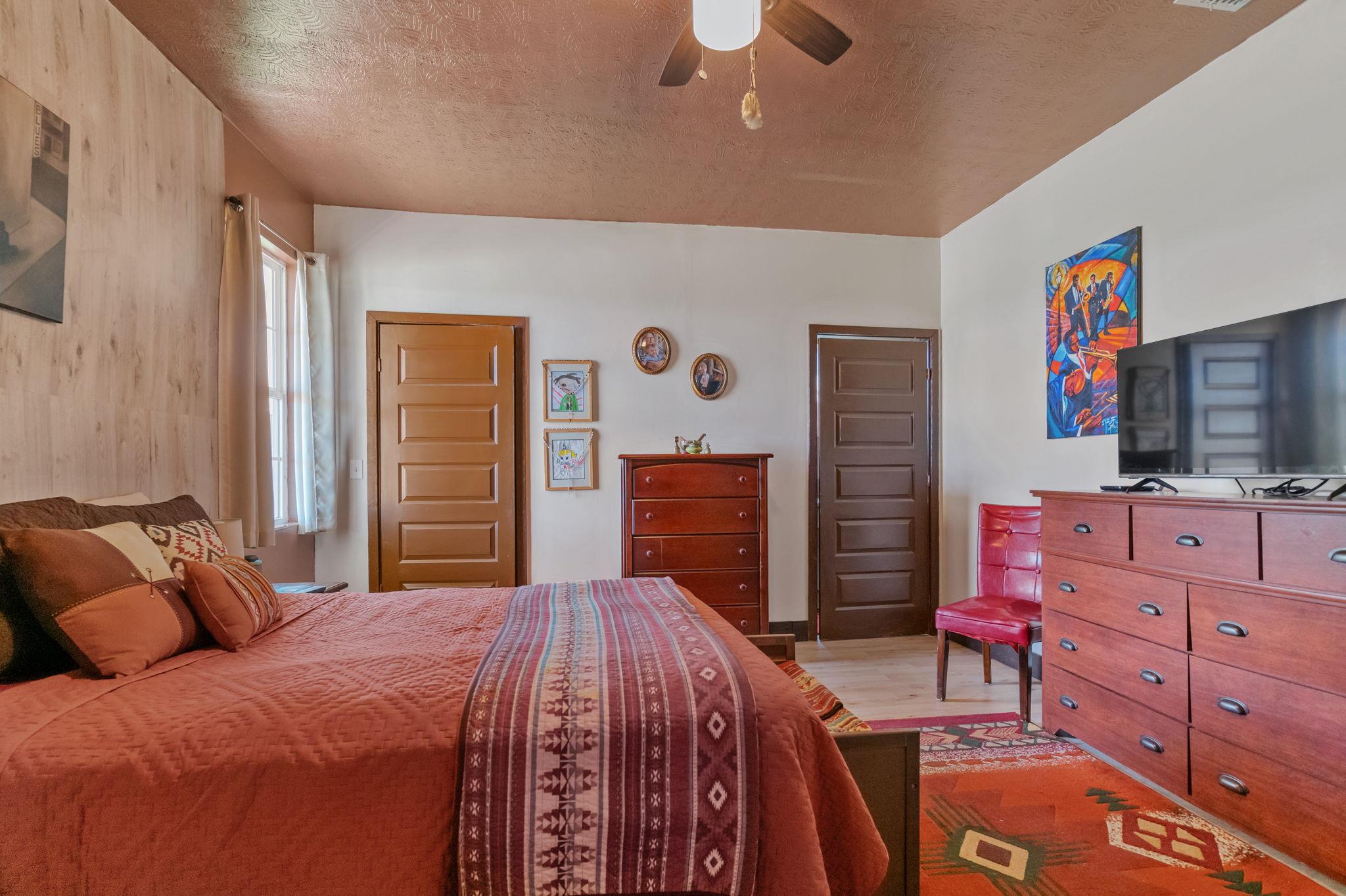 8034207 Property Photo 27