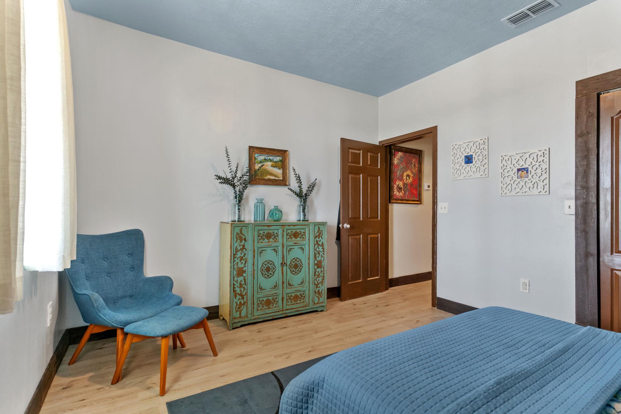 8034207 Property Photo 31