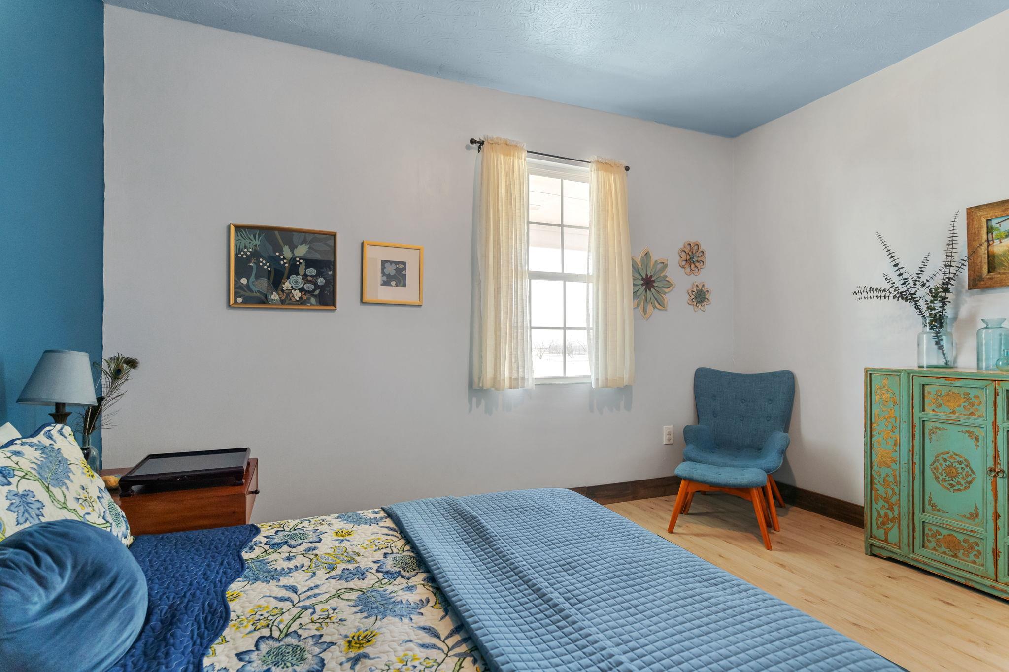 8034207 Property Photo 32