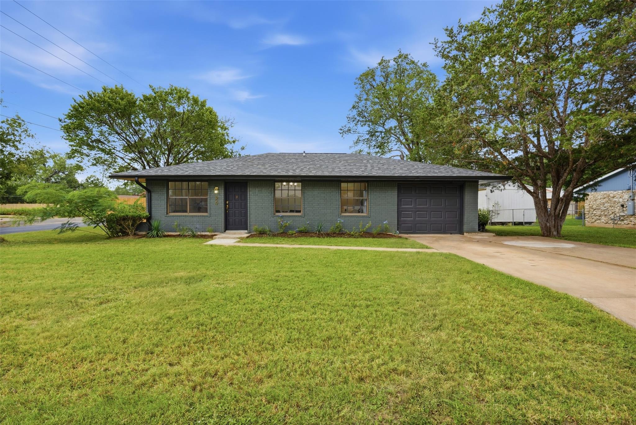 609 Magnolia St Property Photo 35