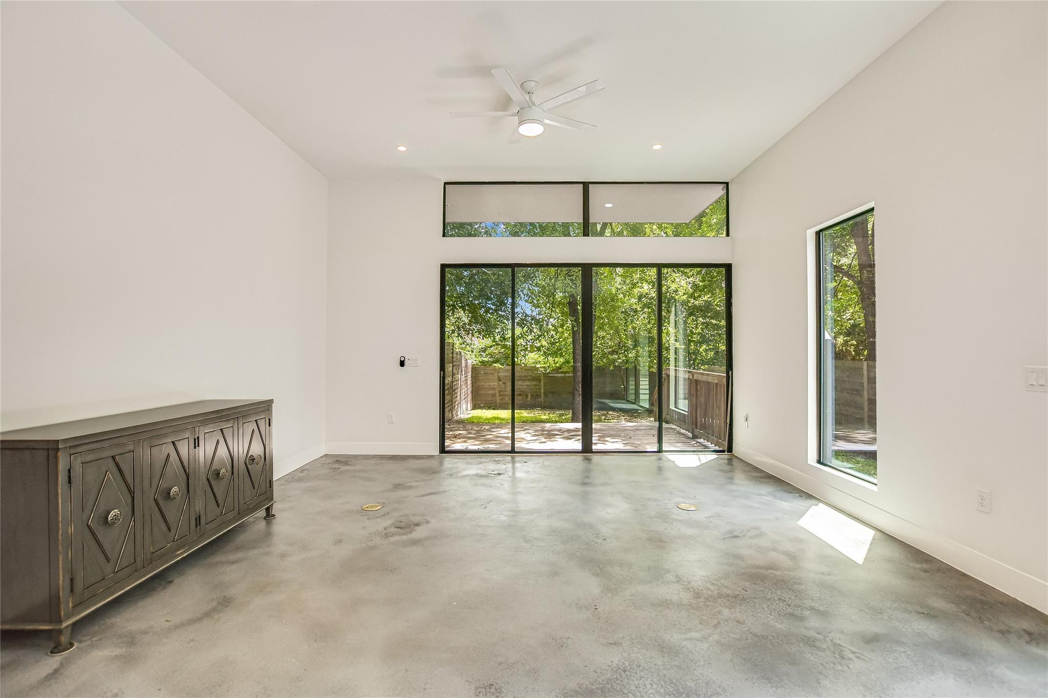 3801 Grayson Ln #b Property Photo 2