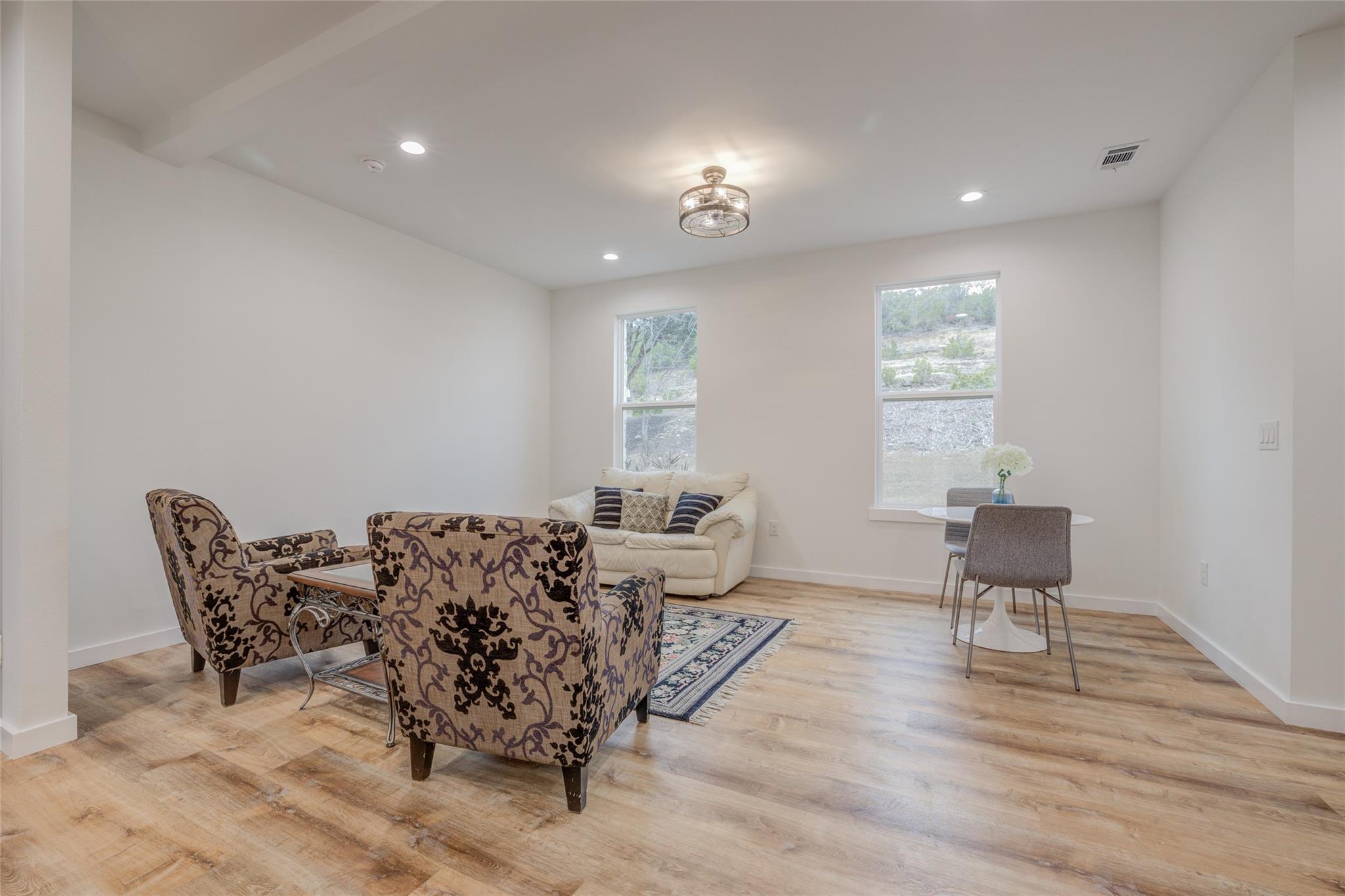 18414 Roundrock Rd Property Photo 3