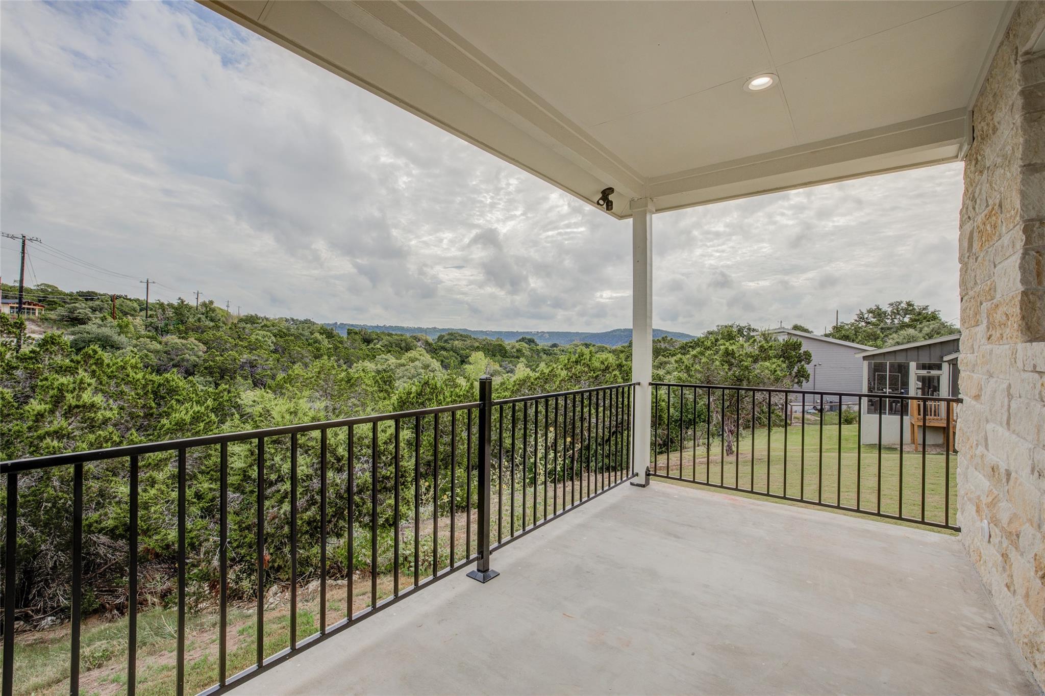 18414 Roundrock Rd Property Photo 27