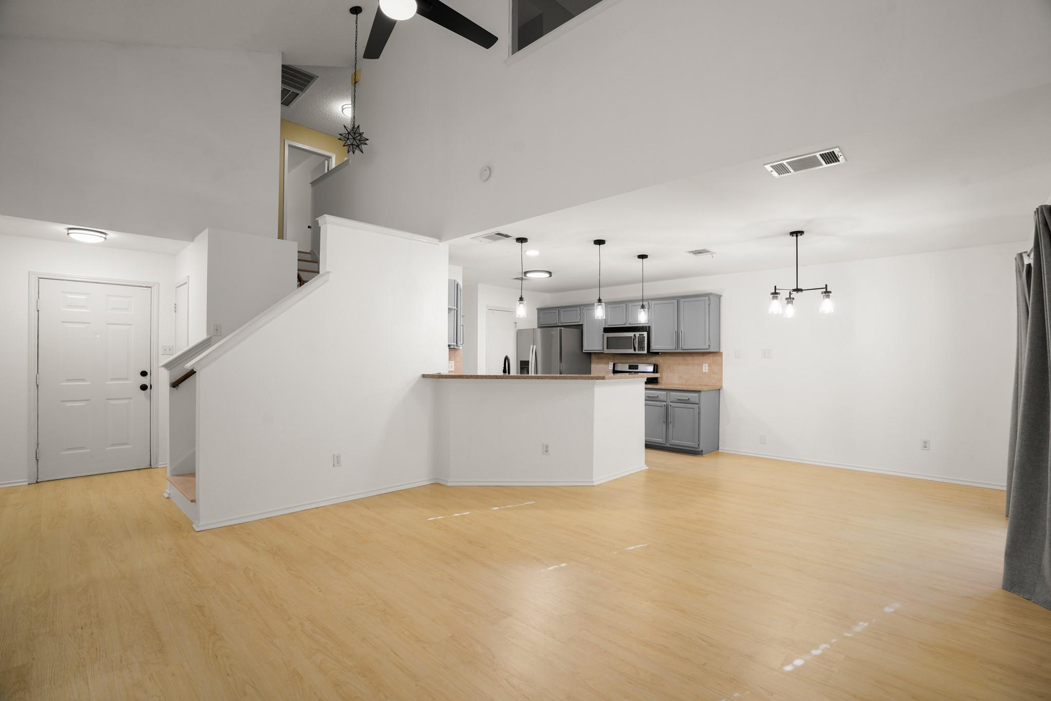 13026 Staton Dr Property Photo 3