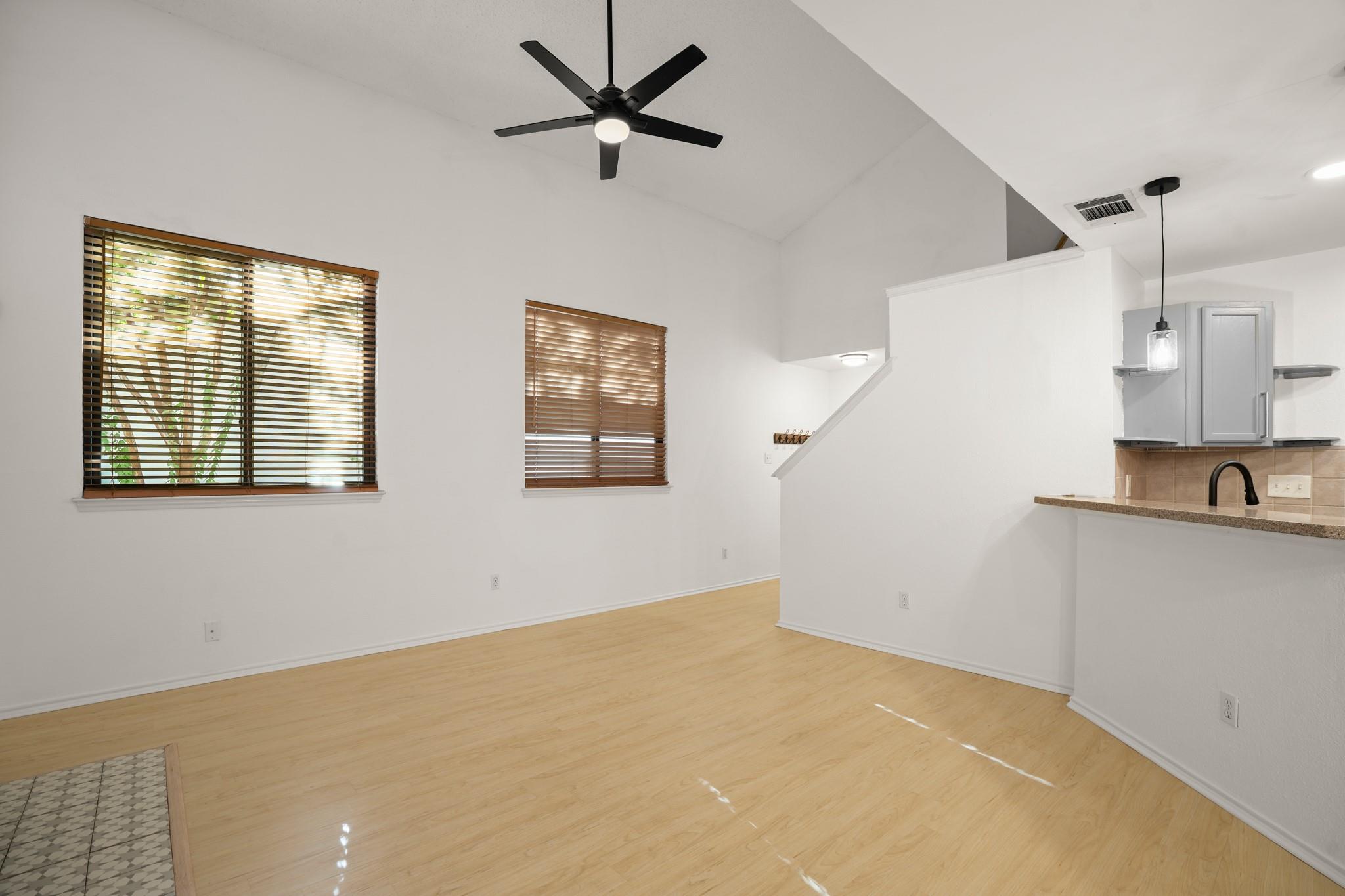 13026 Staton Dr Property Photo 4