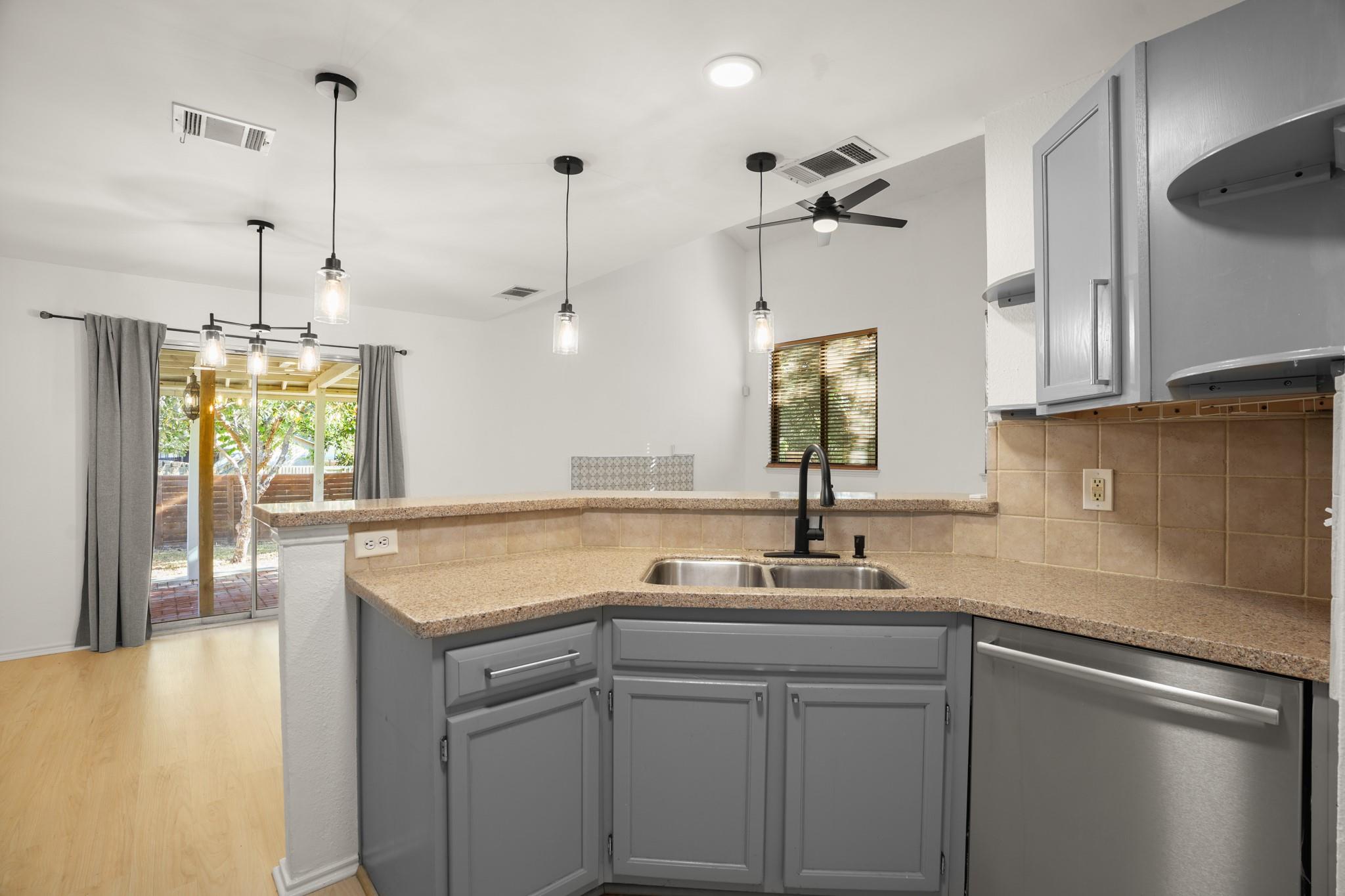 13026 Staton Dr Property Photo 6