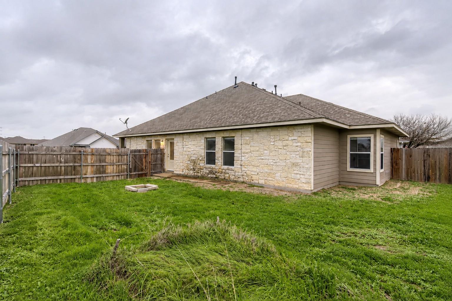 2858 Southampton Way #a Property Photo 6