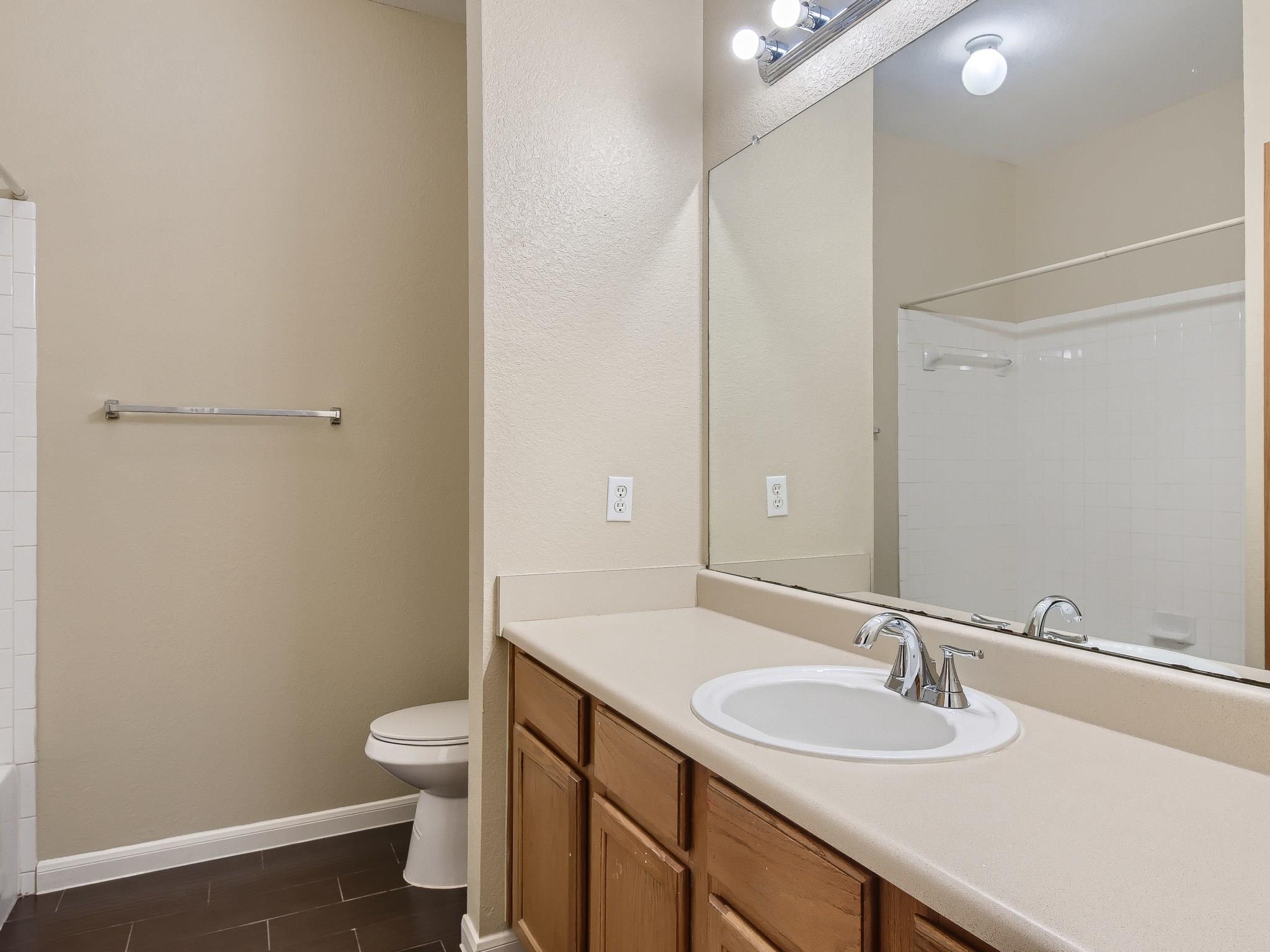 2858 Southampton Way #a Property Photo 17