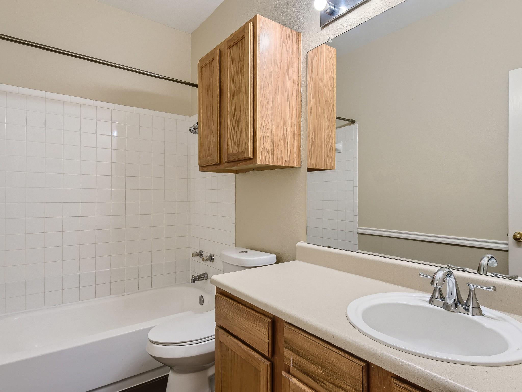 2858 Southampton Way #a Property Photo 22