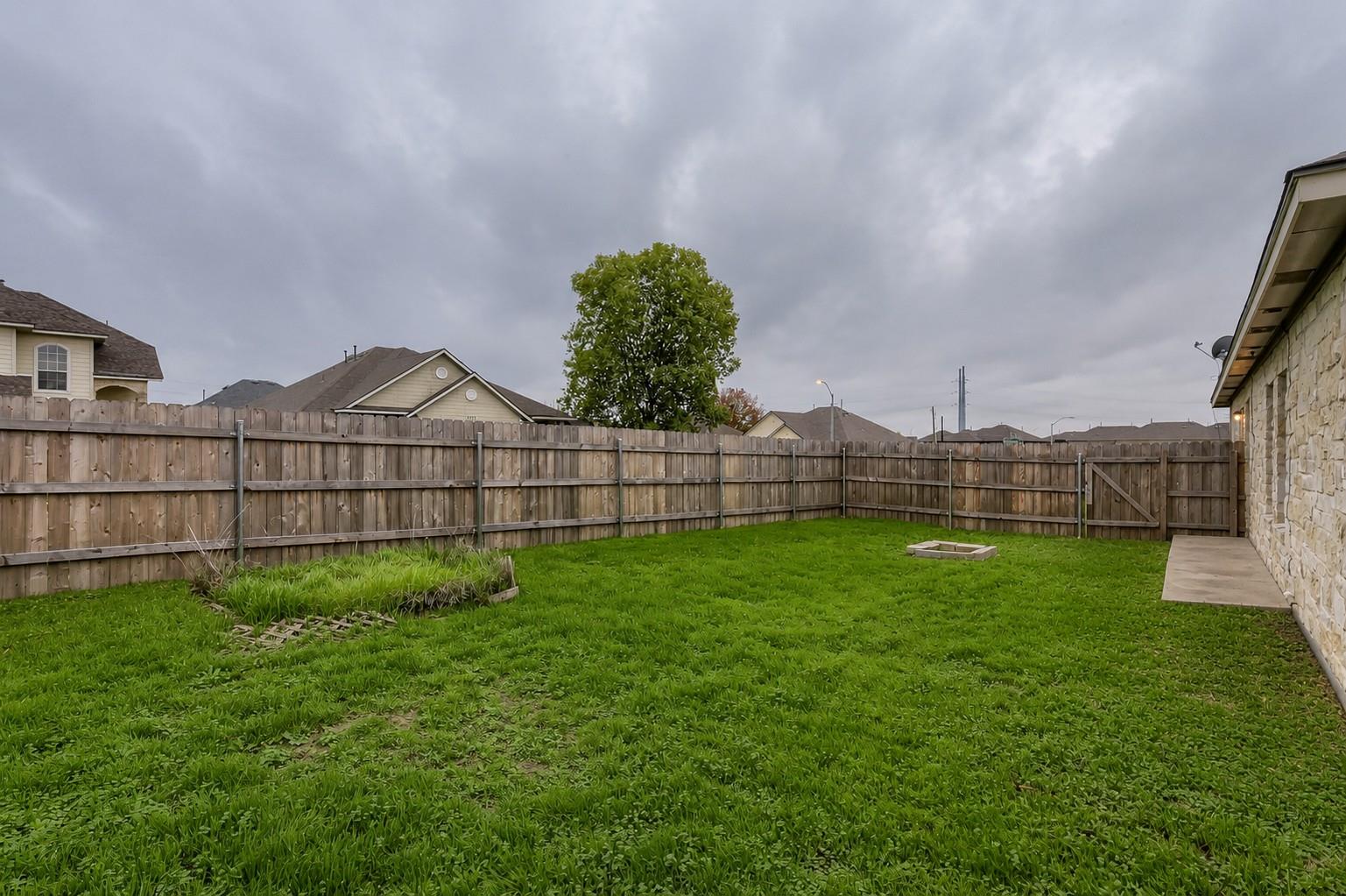 2858 Southampton Way #a Property Photo 23