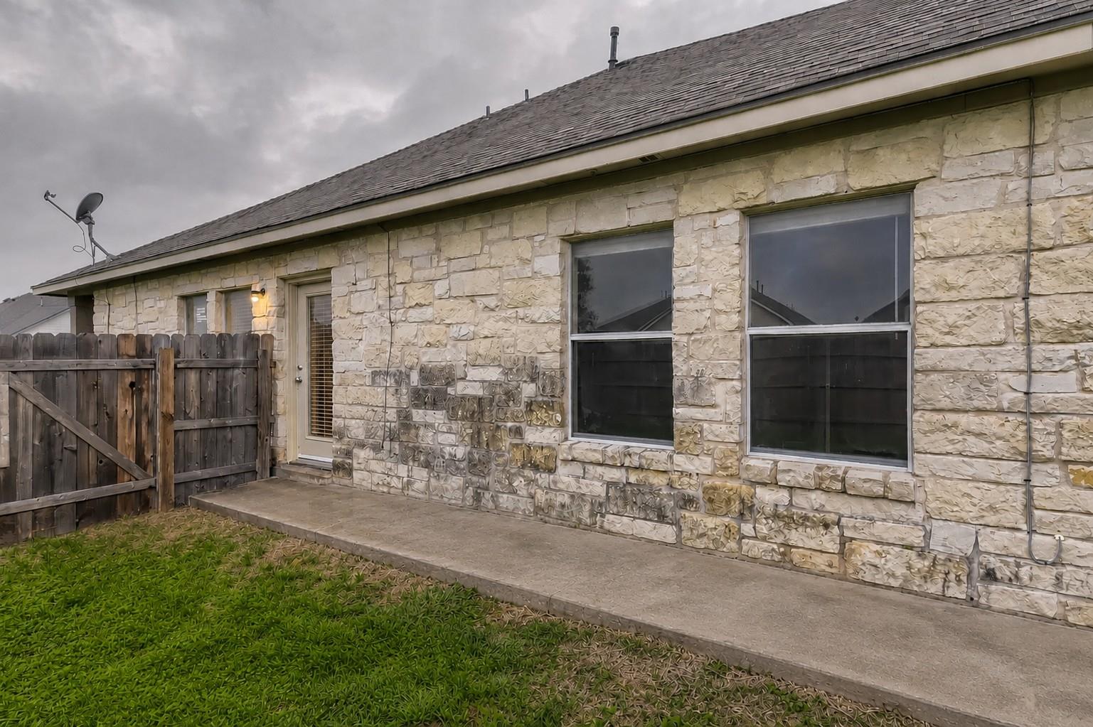 2858 Southampton Way #a Property Photo 25