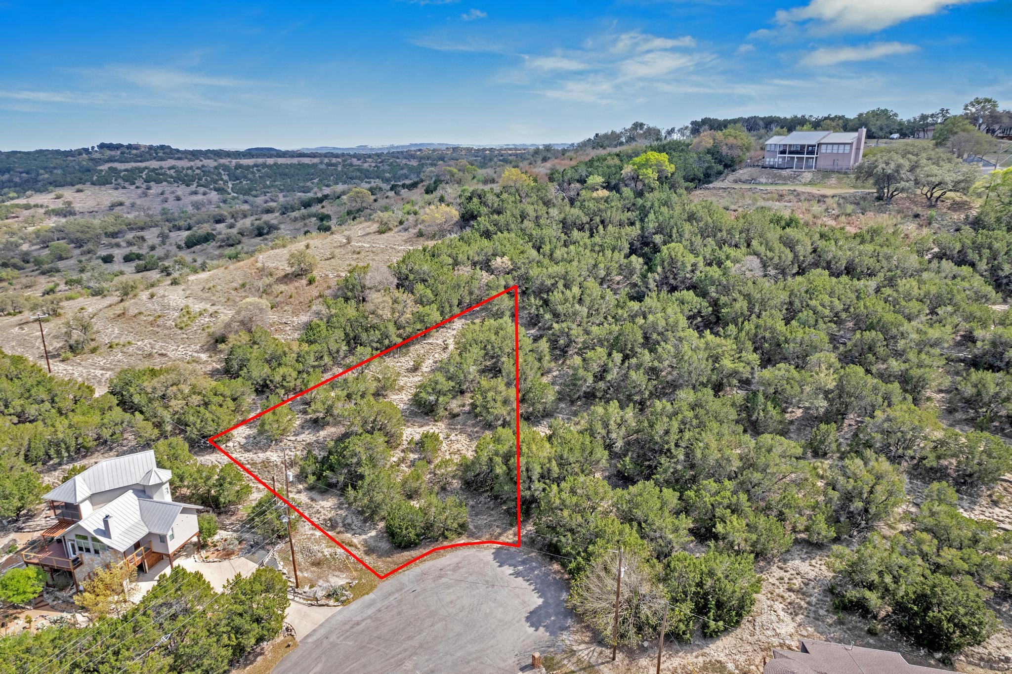 21802 Briarcliff Dr Property Photo 2