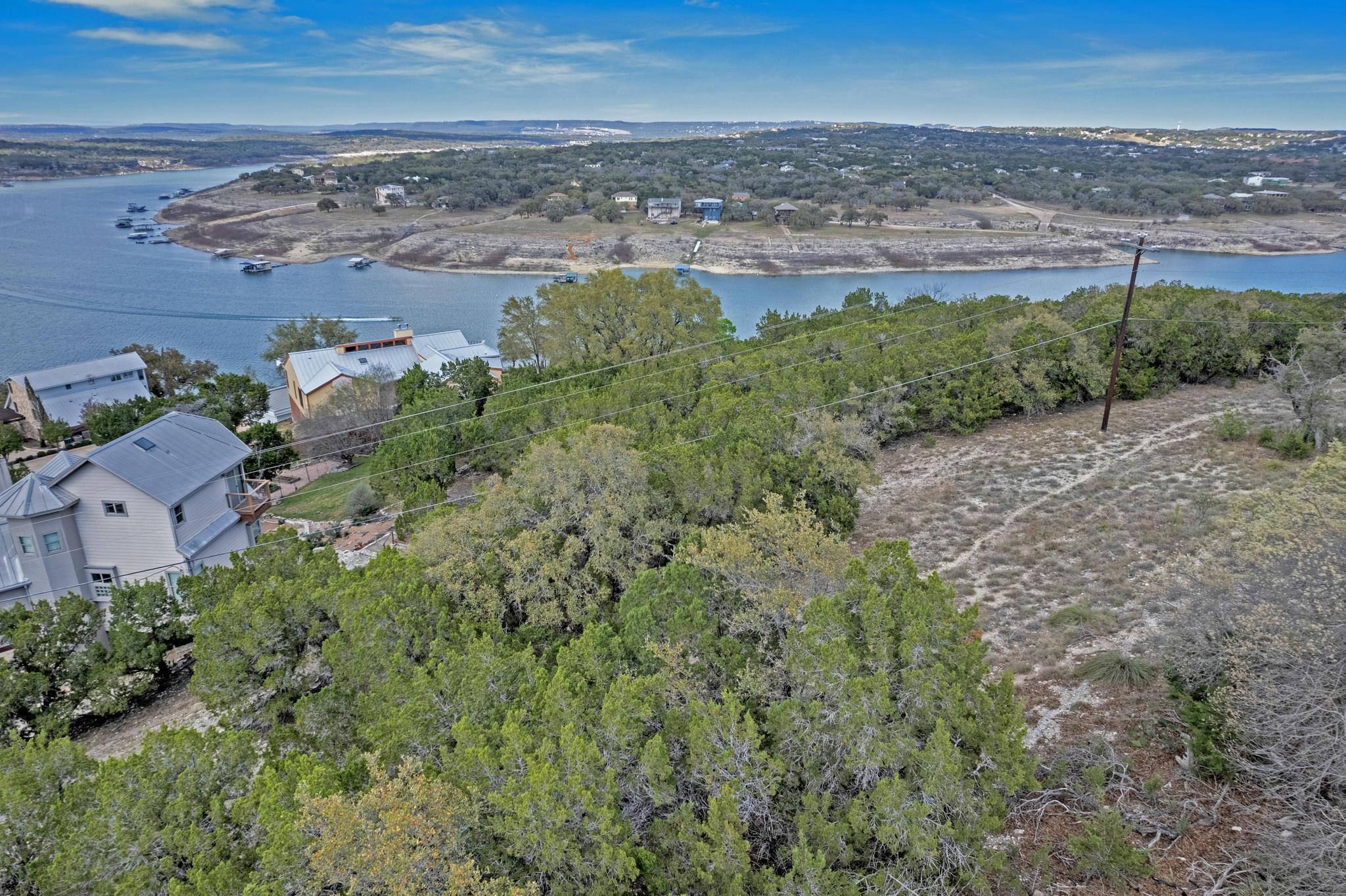 21802 Briarcliff Dr Property Photo 3