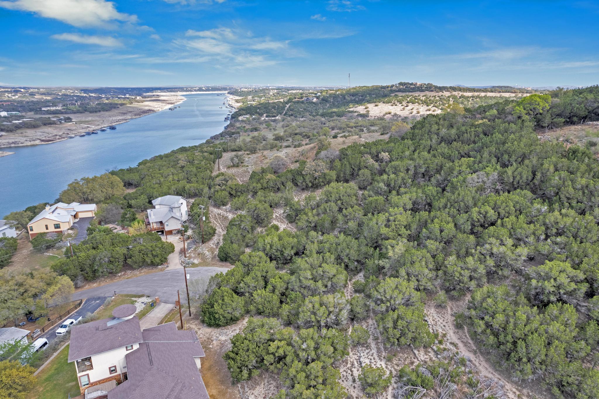 21802 Briarcliff Dr Property Photo 11