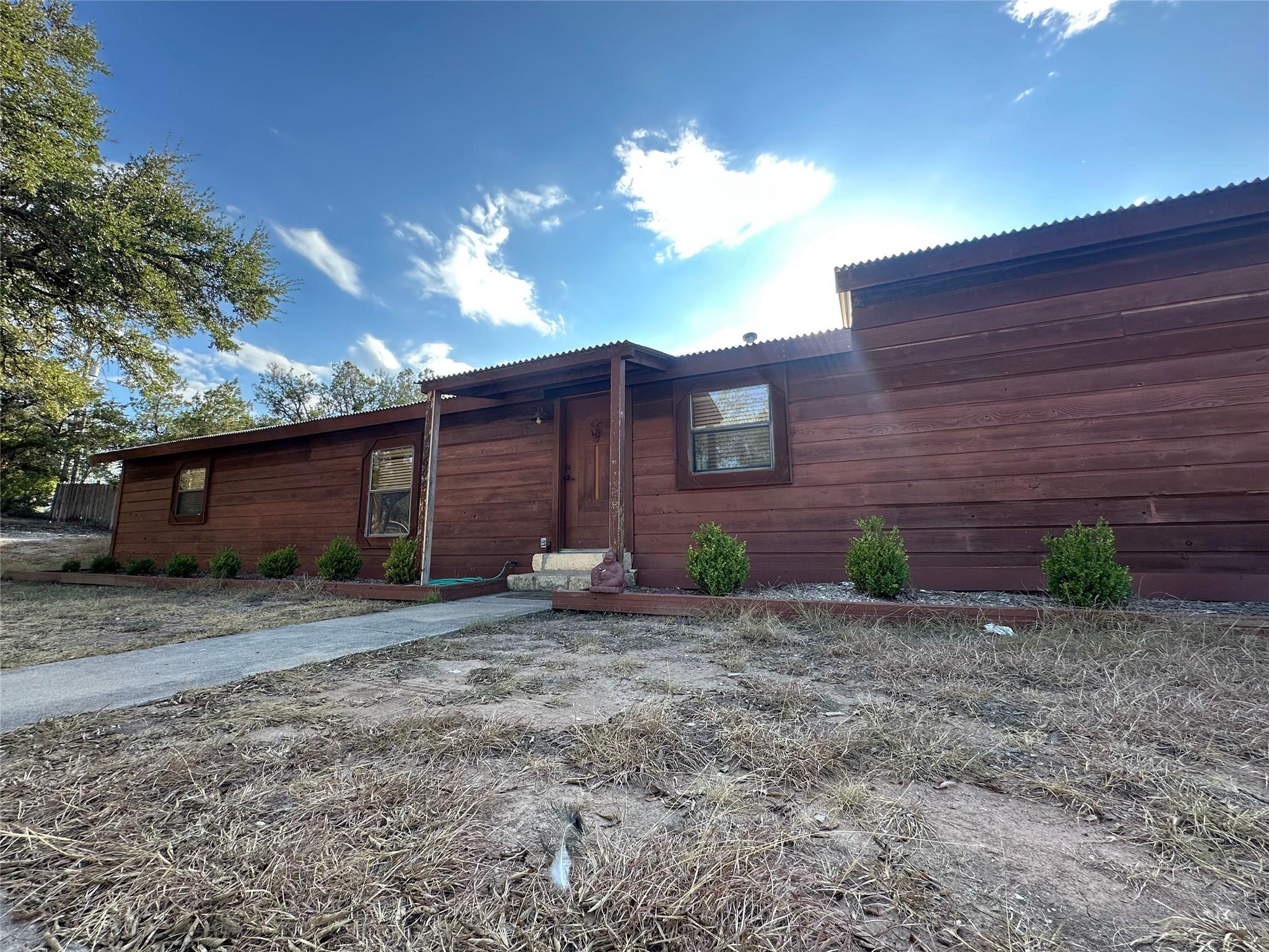 19605 Bee Creek Tavern Rd Property Photo 2