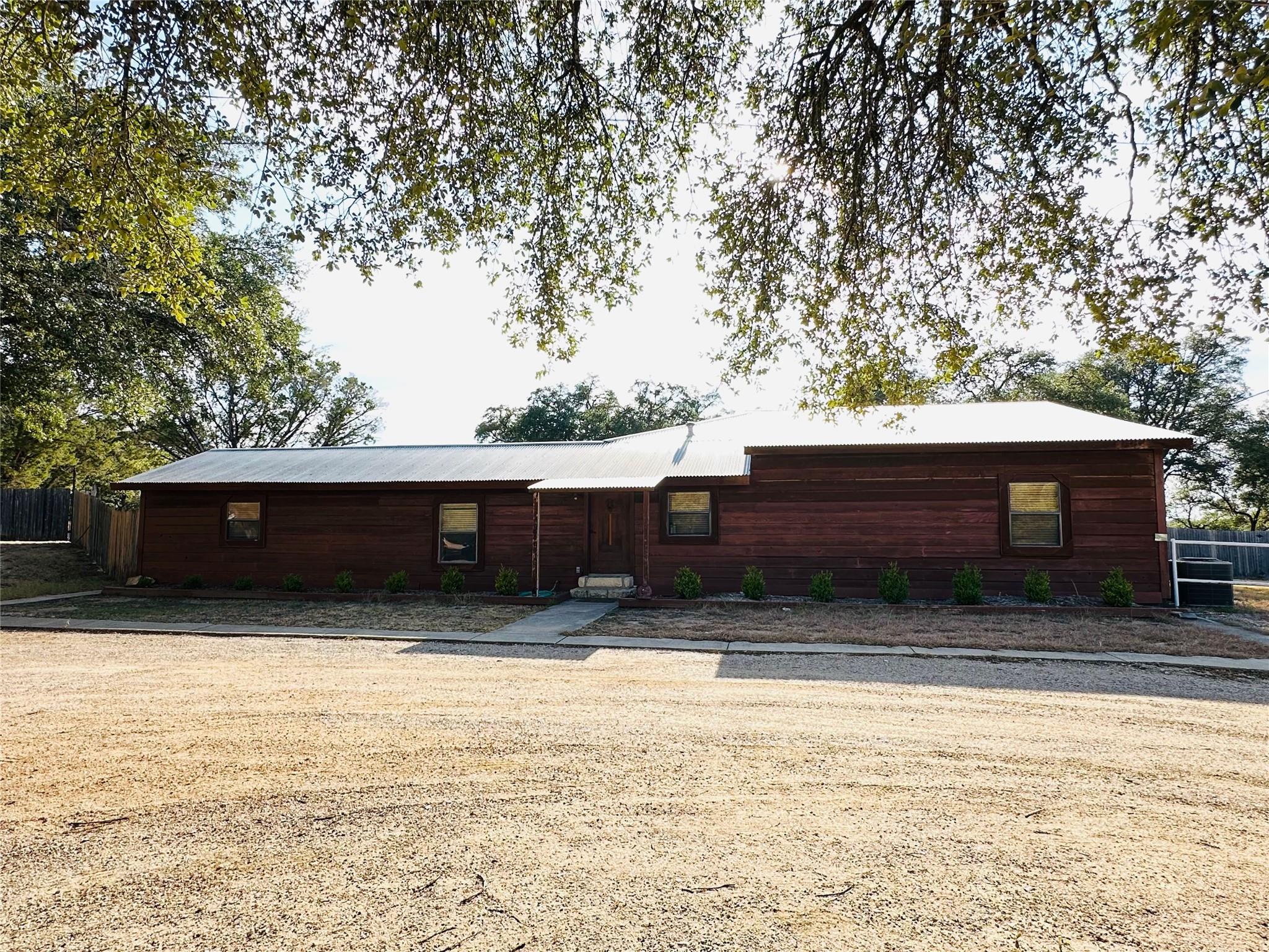 19605 Bee Creek Tavern Rd Property Photo 5