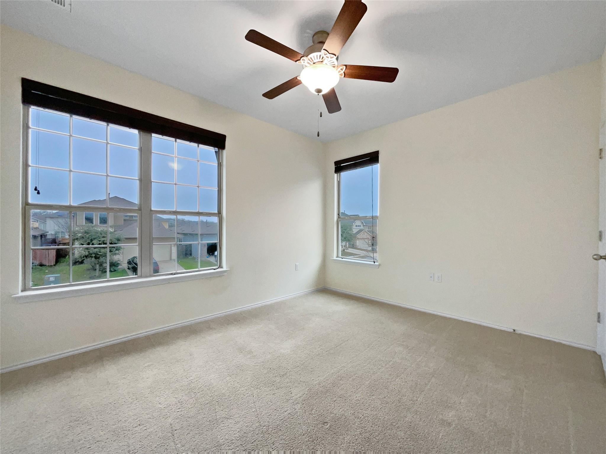 5405 Daimler Dr Property Photo 5