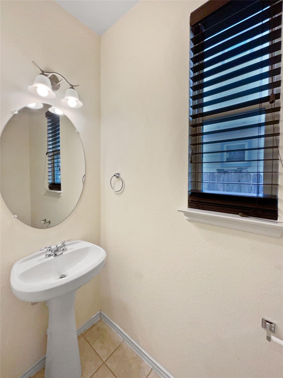 5405 Daimler Dr Property Photo 20