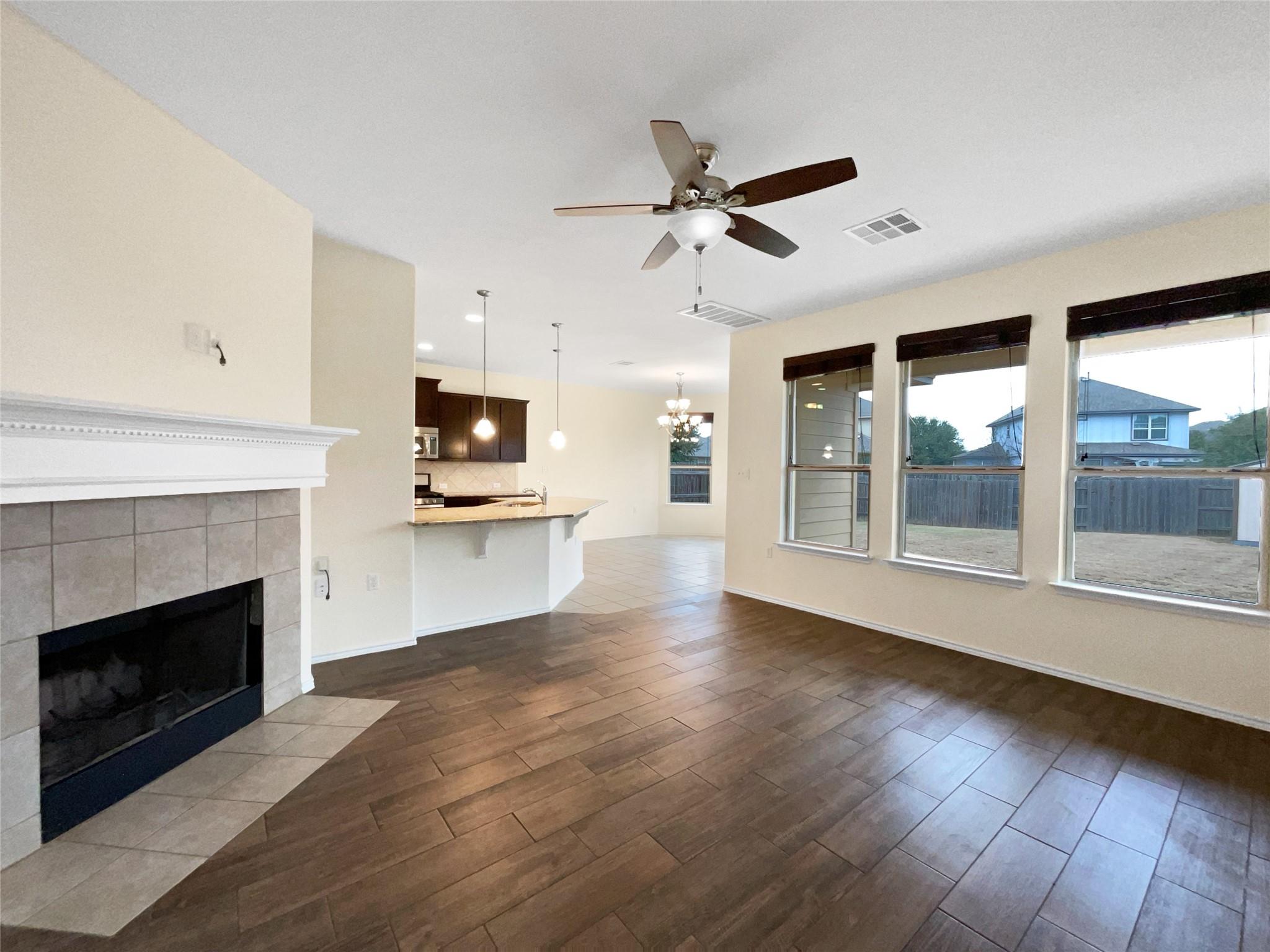 5405 Daimler Dr Property Photo 23