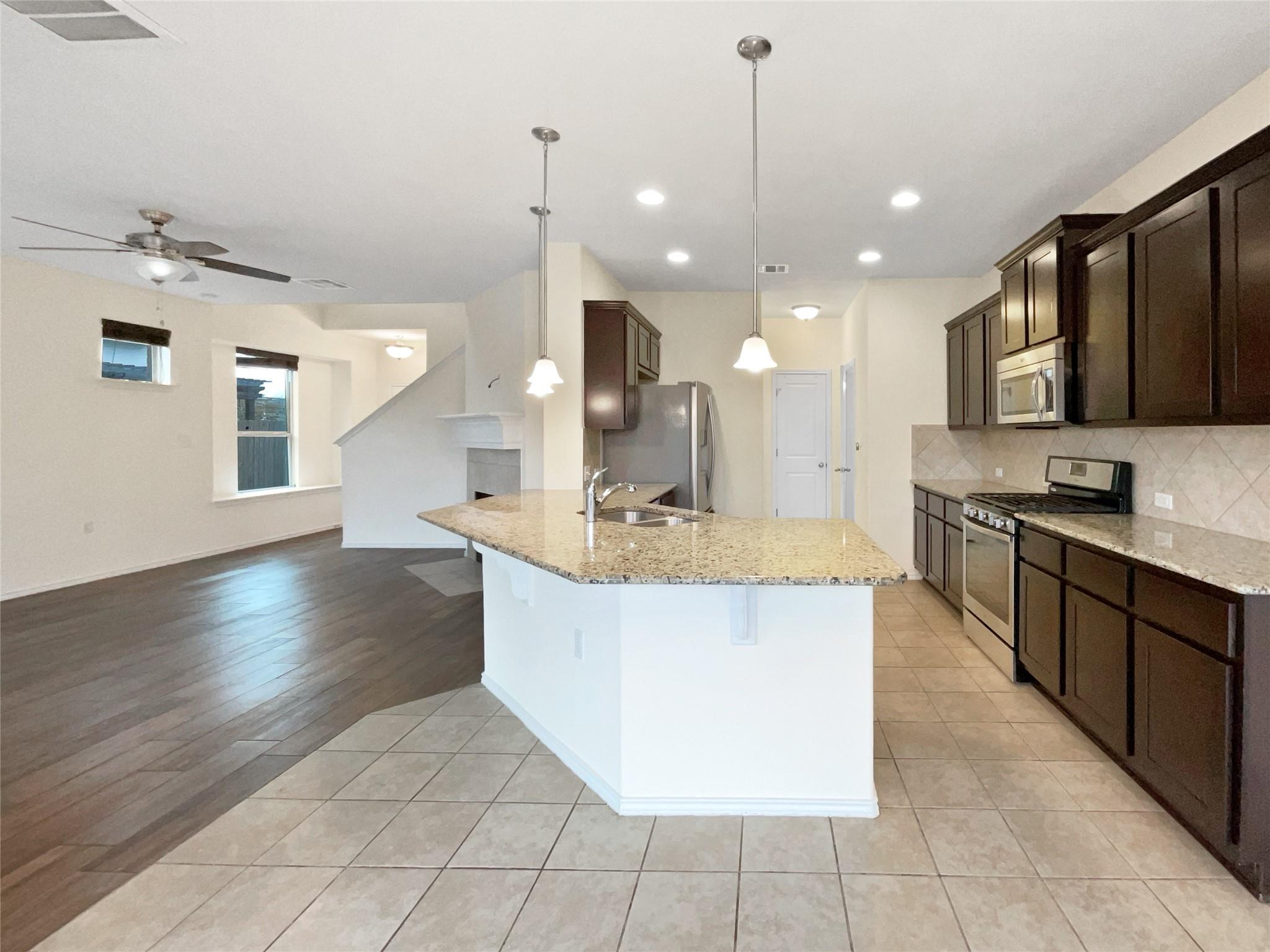 5405 Daimler Dr Property Photo 25