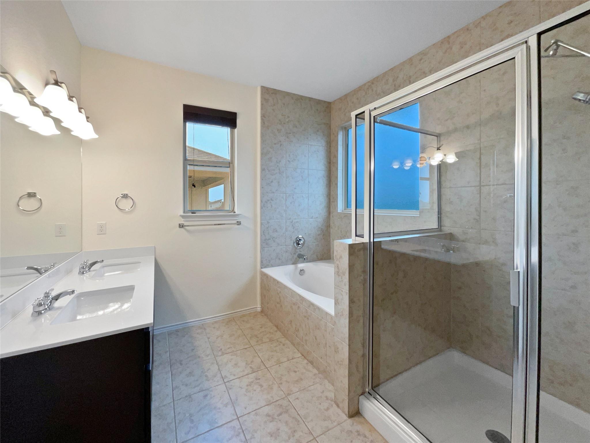 5405 Daimler Dr Property Photo 33