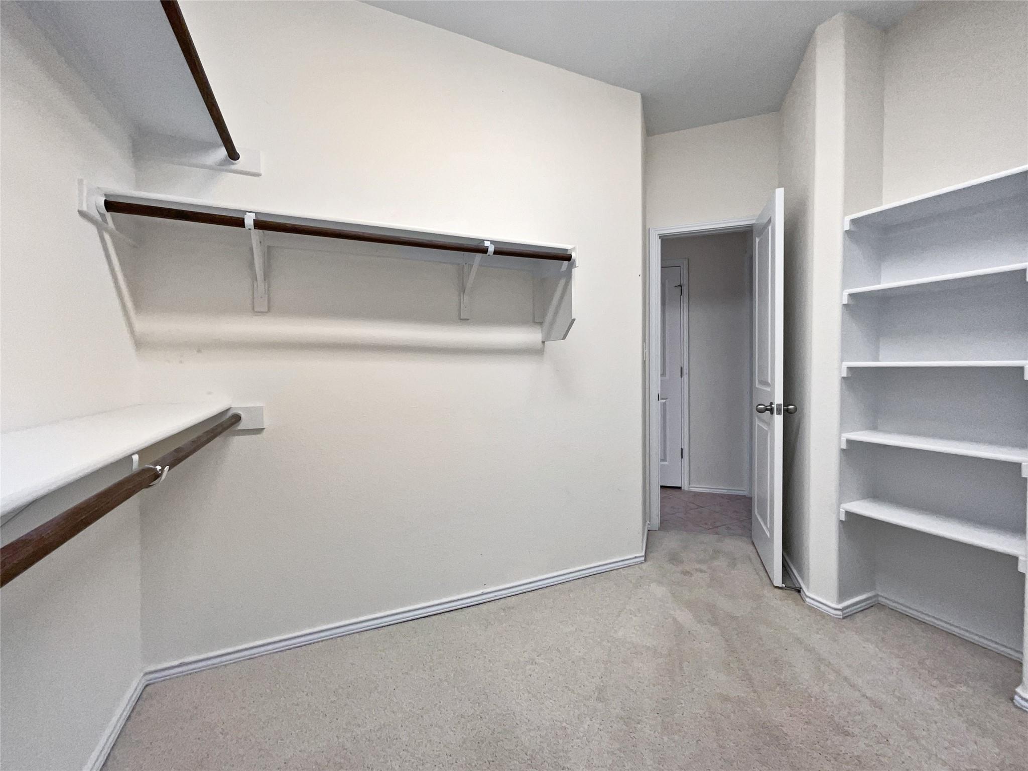 5405 Daimler Dr Property Photo 37