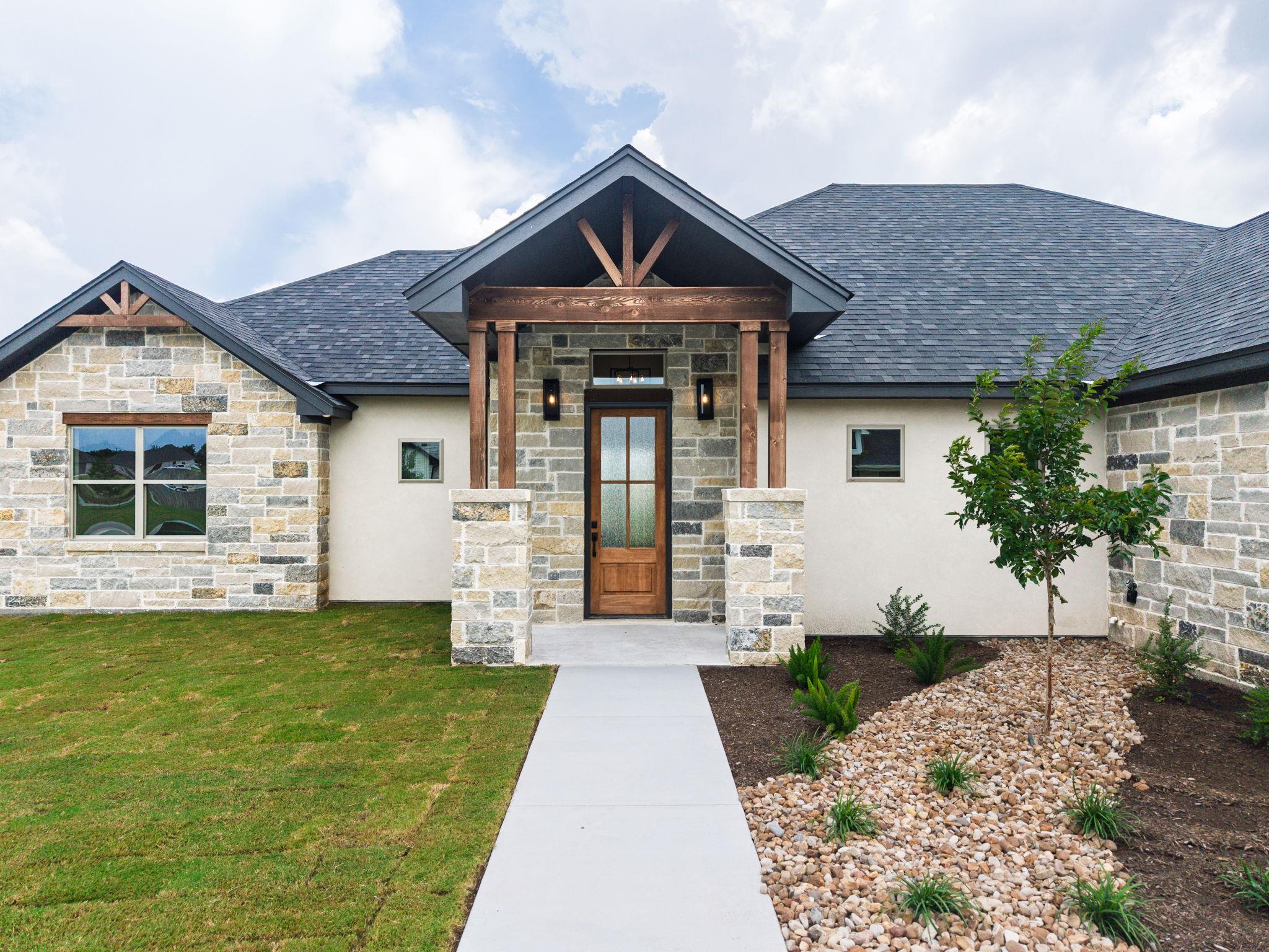 11043 Eagle Walk Blvd Property Photo 1