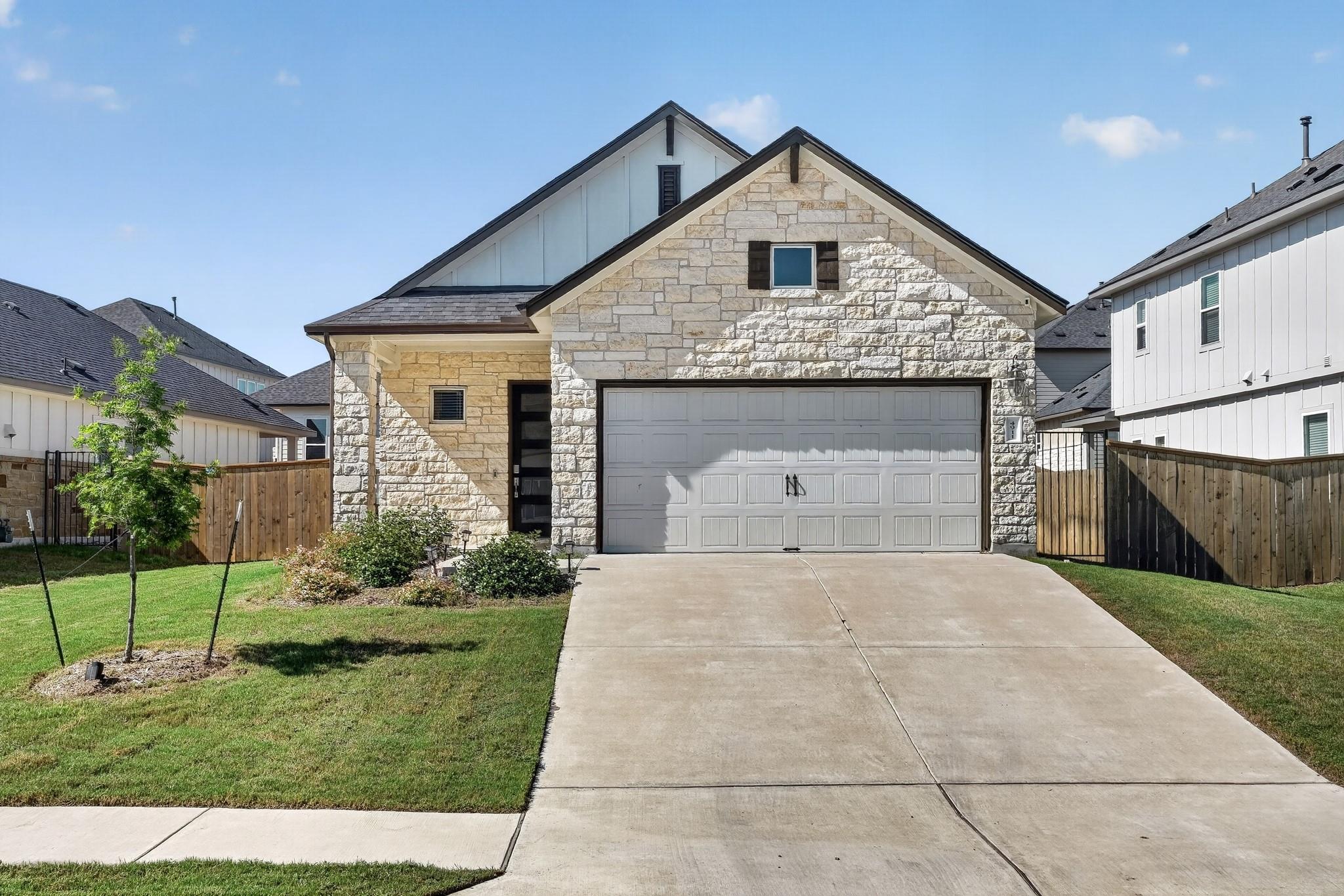 4911 Seadrift Dr Property Photo 1