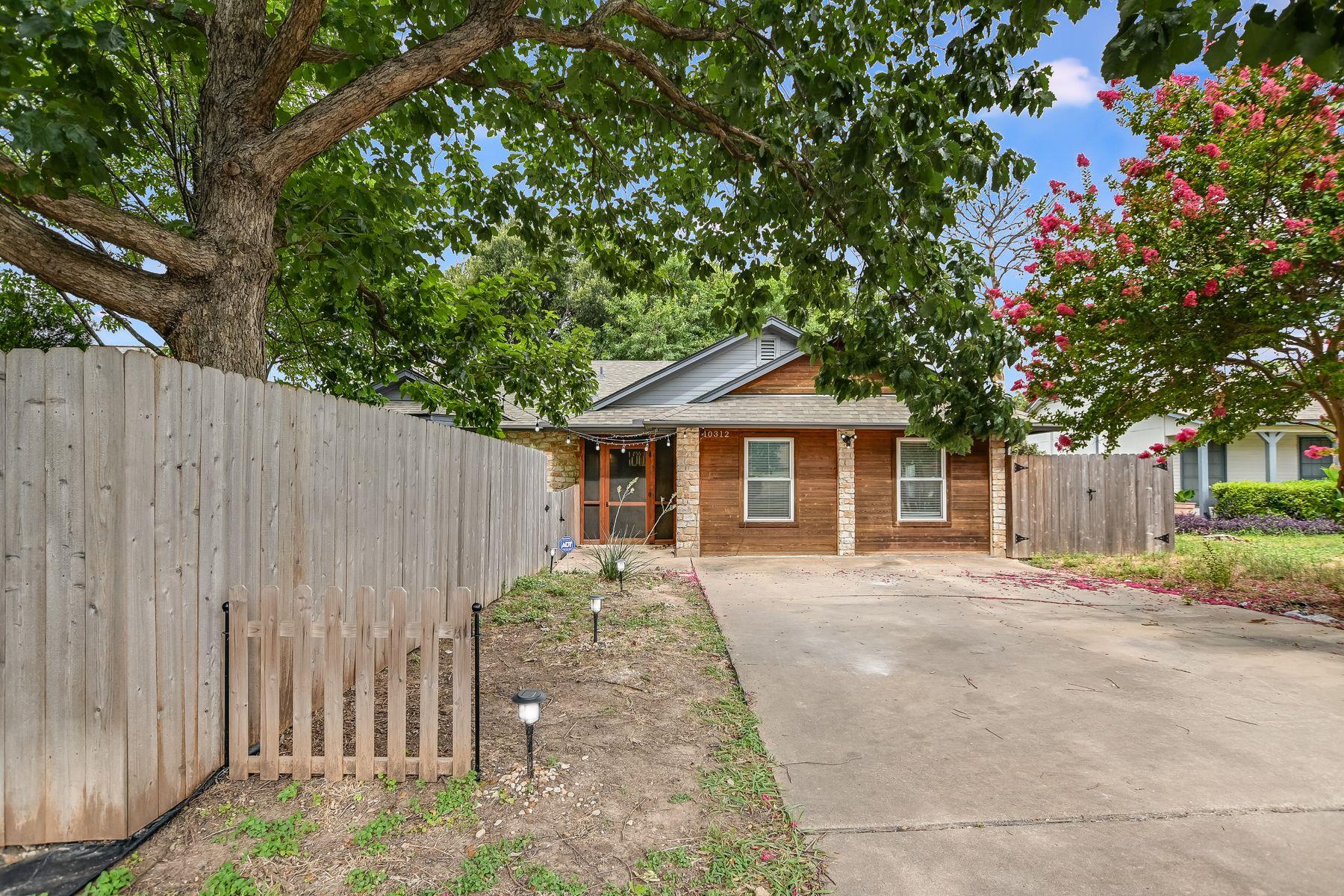 10312 Georgian Dr Property Photo 1