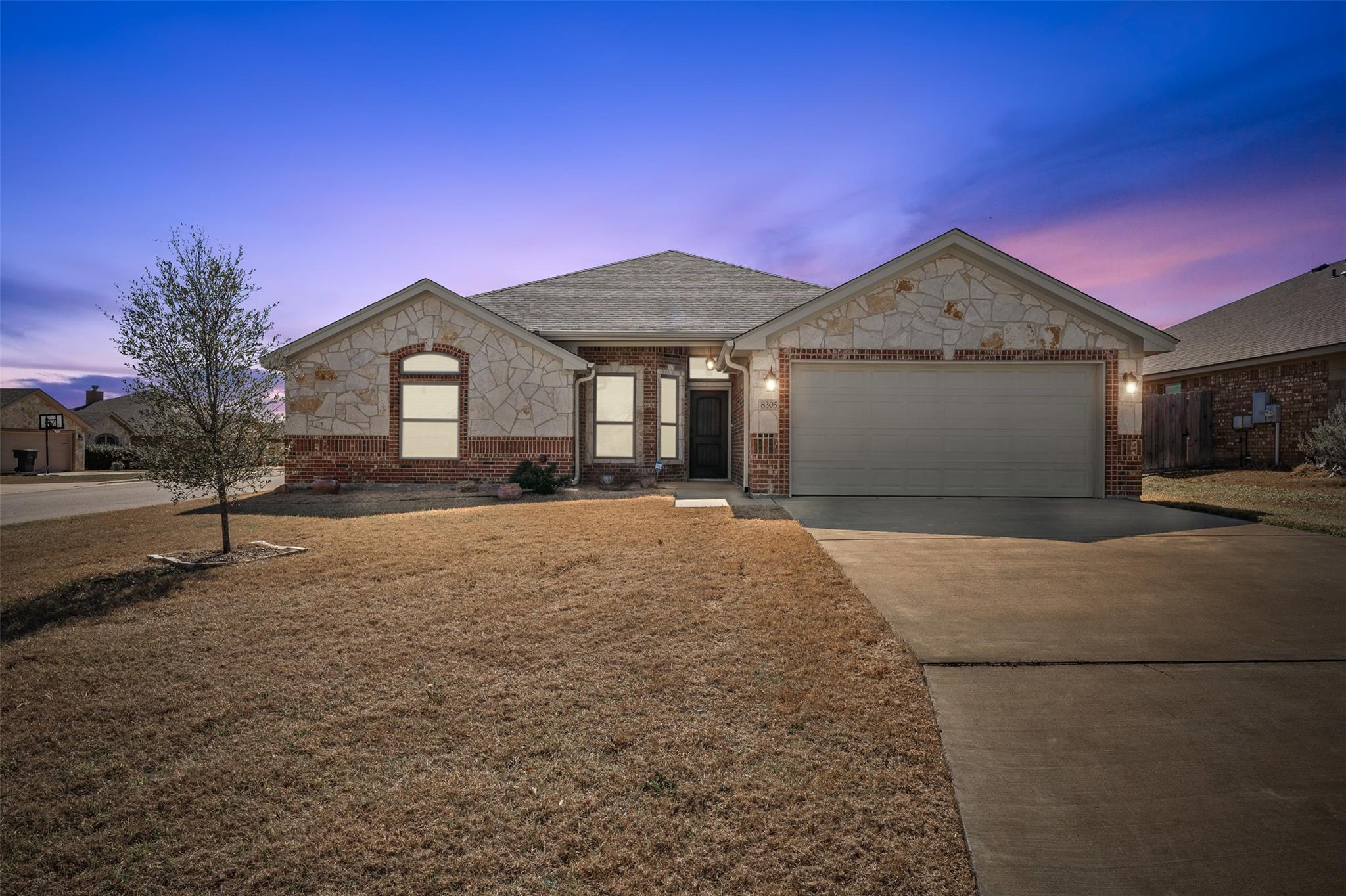 8305 Split Trail Cv Property Photo 1