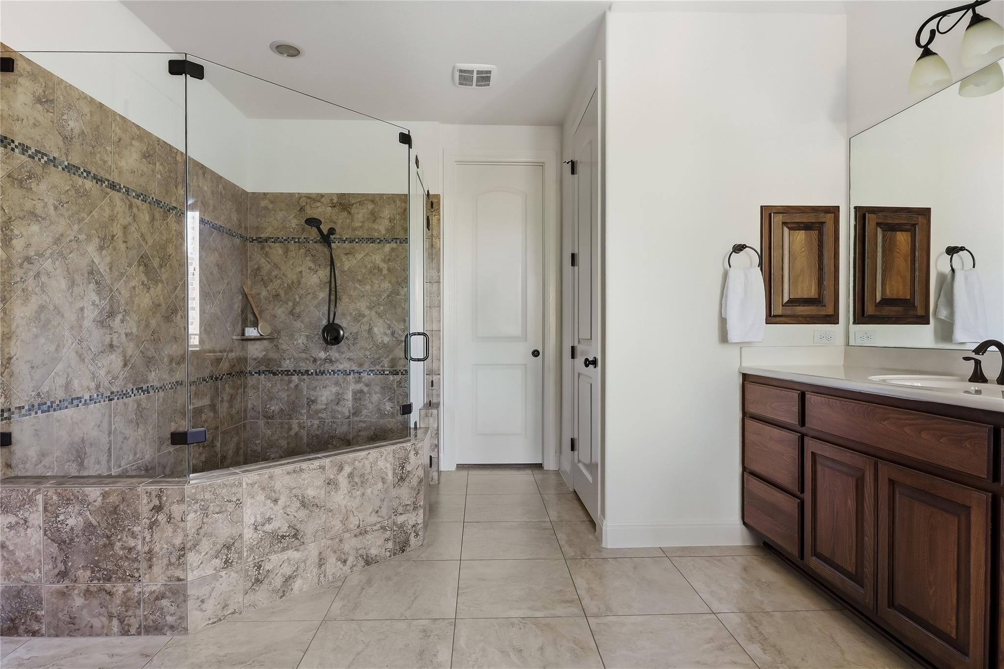 8817 Ambrosia Dr Property Photo 24