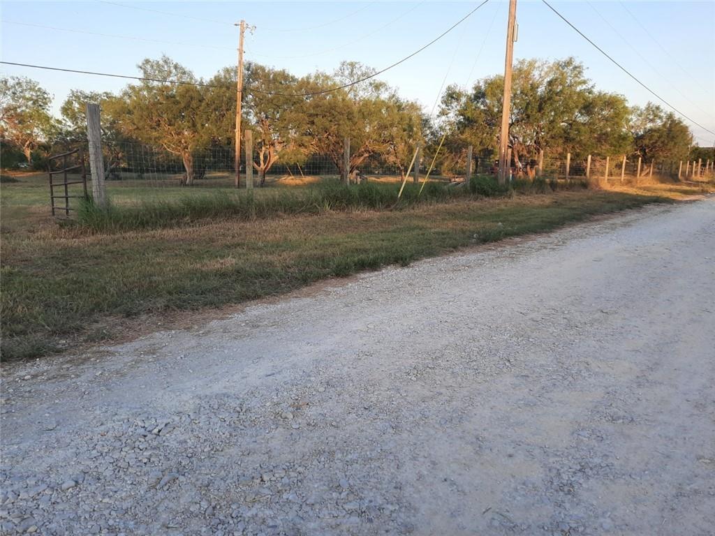 118 Valerie Ln Property Photo 2