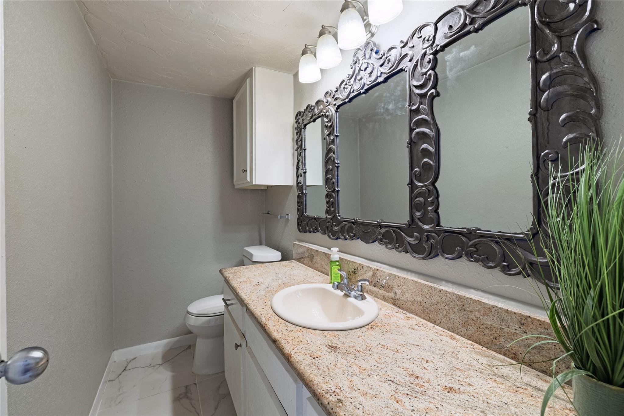 6501 E Hill Dr 102 Property Photo 3
